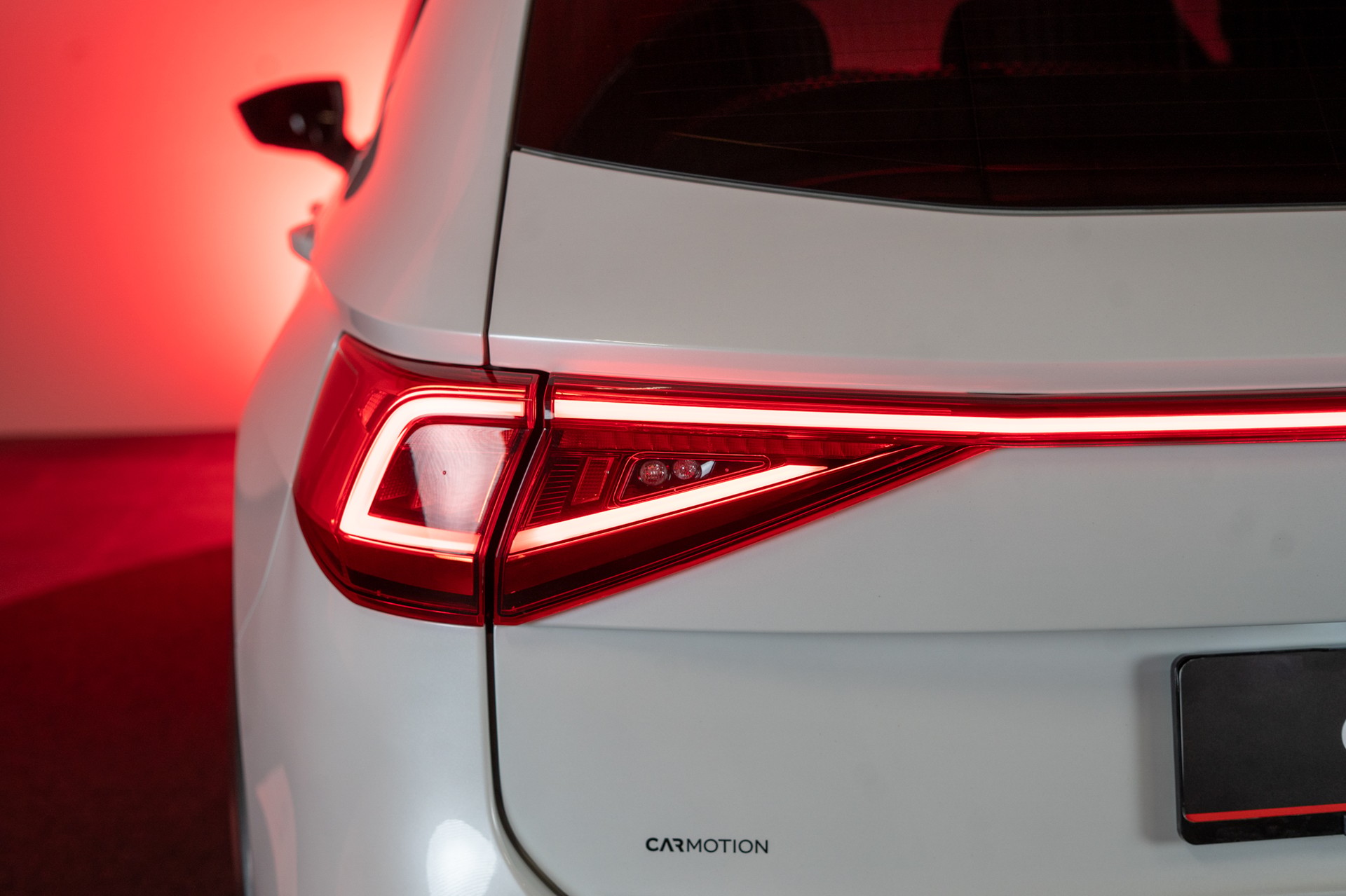 SEAT Tarraco 2.0 TSI FR 4Drive DSG / 7 Sitze / CH-Fahrzeug / Panorama-Schiebedach / 3 Zonen Klima-image-10