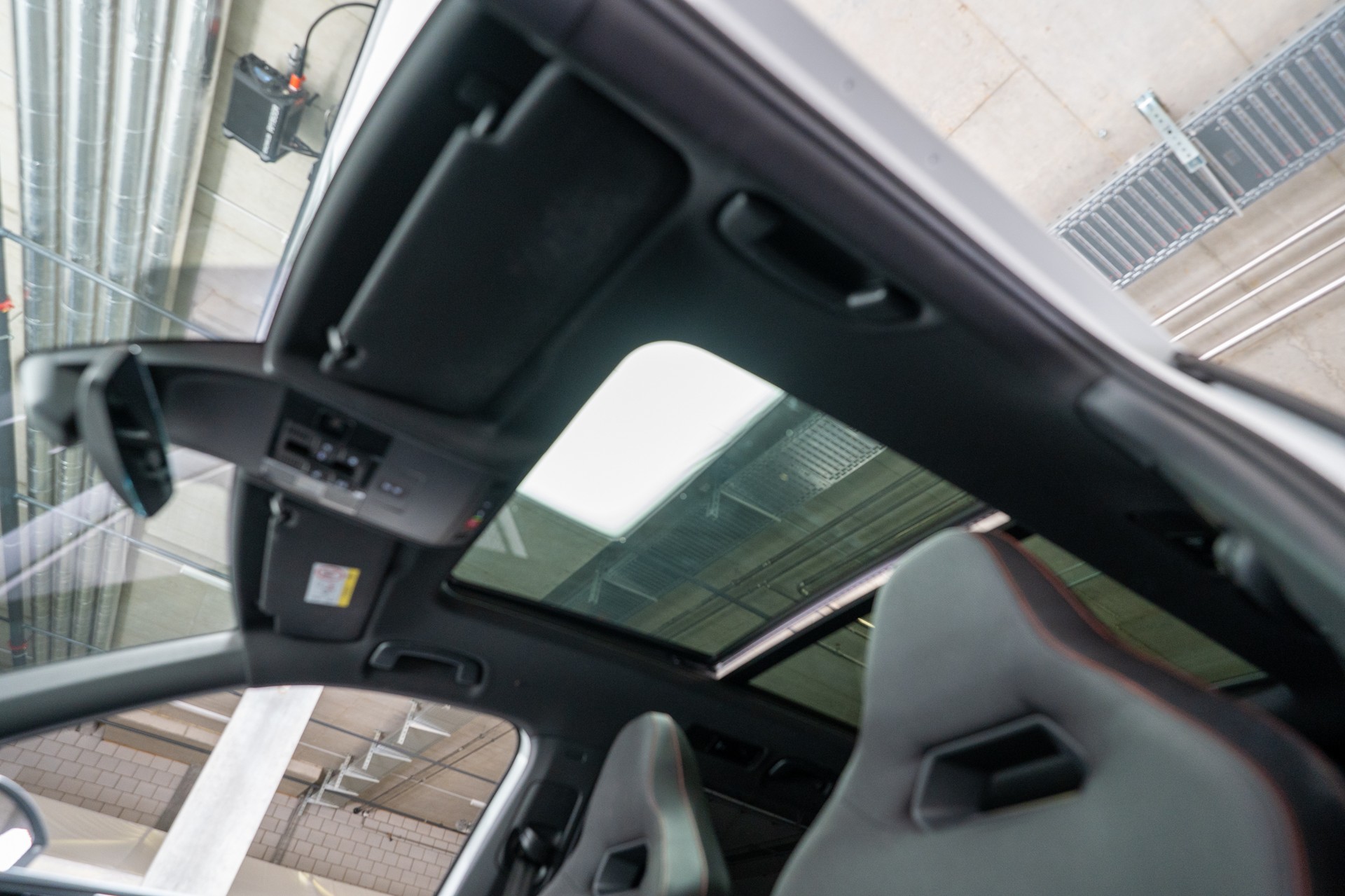SEAT Tarraco 2.0 TSI FR 4Drive DSG / 7 Sitze / CH-Fahrzeug / Panorama-Schiebedach / 3 Zonen Klima-image-14