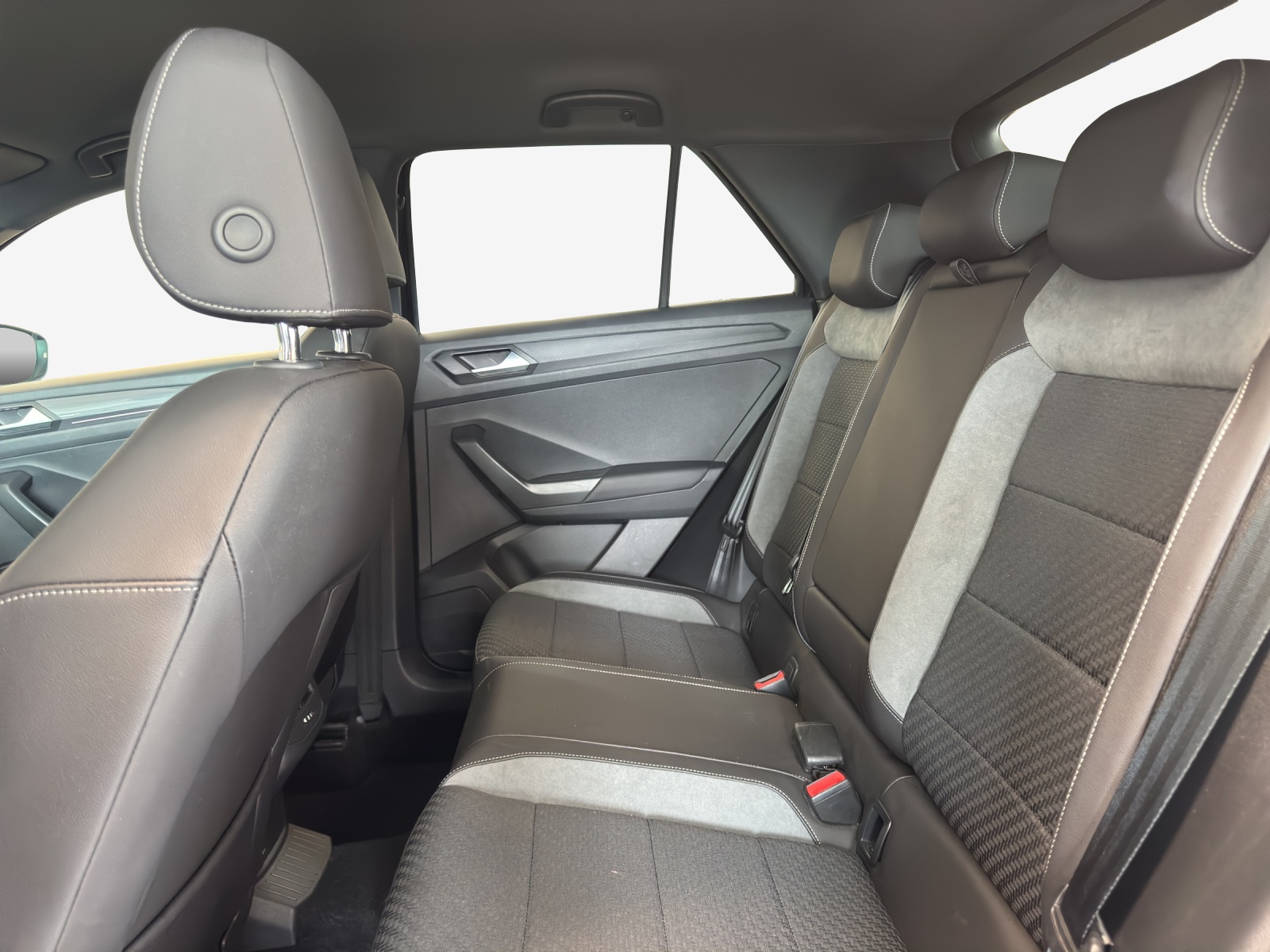 VW T-Roc 2.0 TSI Sport DSG 4Motion-image-11