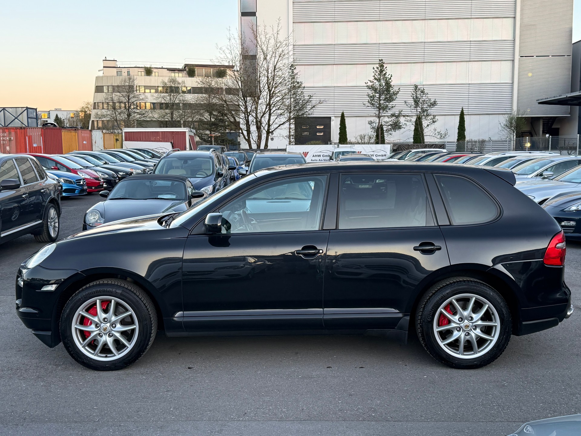 PORSCHE Cayenne Turbo / Frisch ab MFK / AHK 3500kg / 500PS / Schiebedach / Keyless Go-image-6