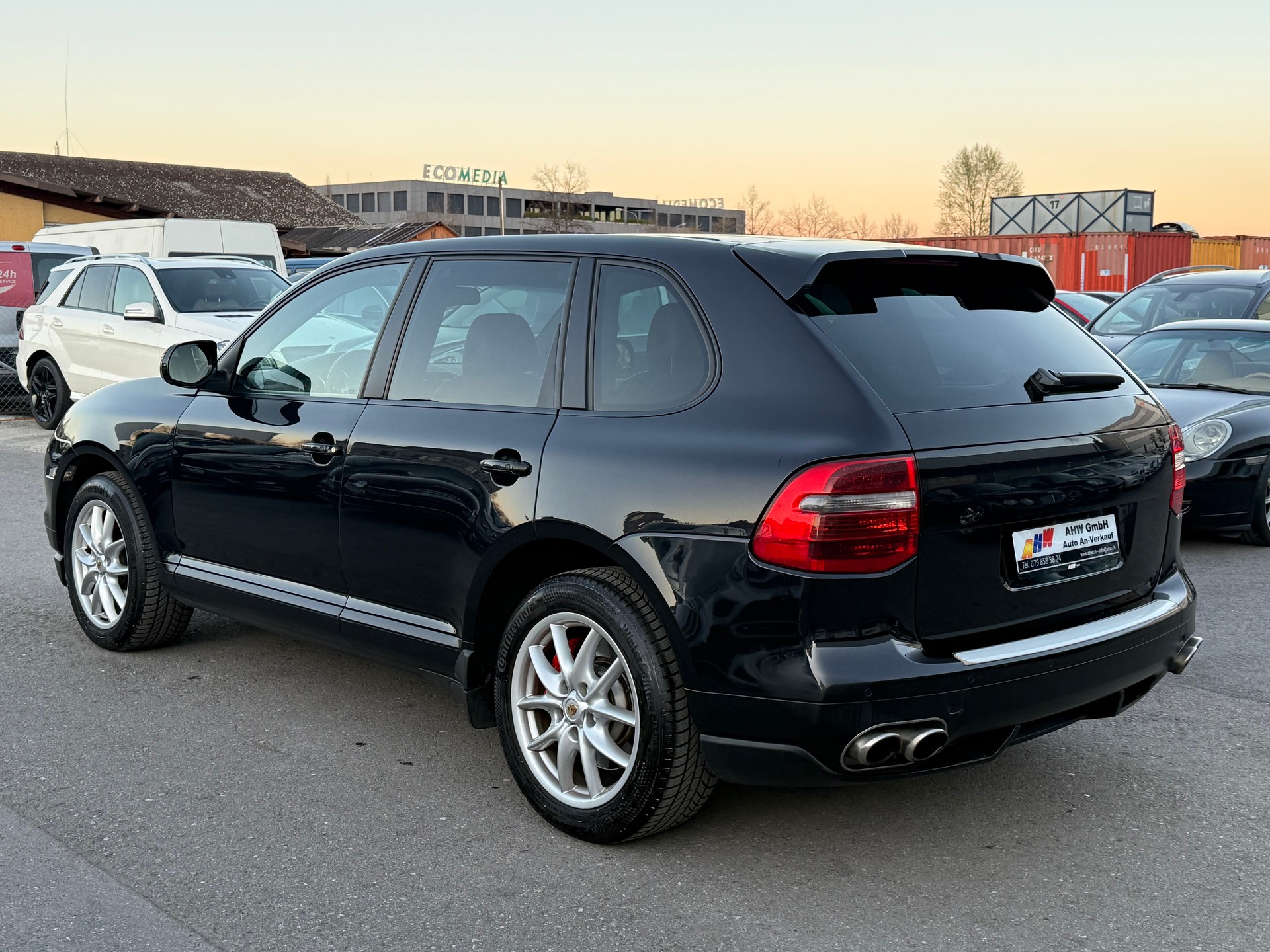 PORSCHE Cayenne Turbo / Frisch ab MFK / AHK 3500kg / 500PS / Schiebedach / Keyless Go-image-5
