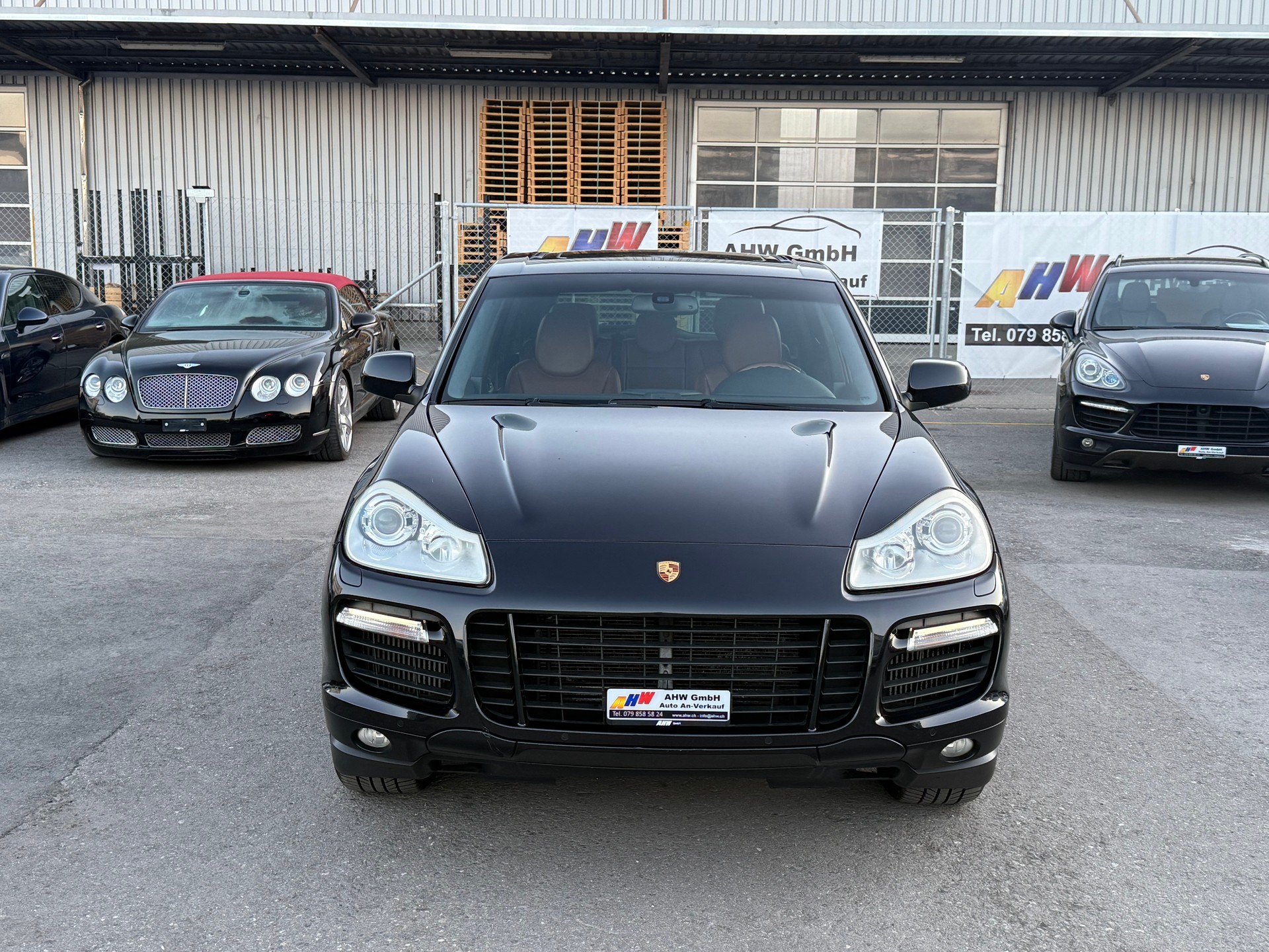 PORSCHE Cayenne Turbo / Frisch ab MFK / AHK 3500kg / 500PS / Schiebedach / Keyless Go-image-1