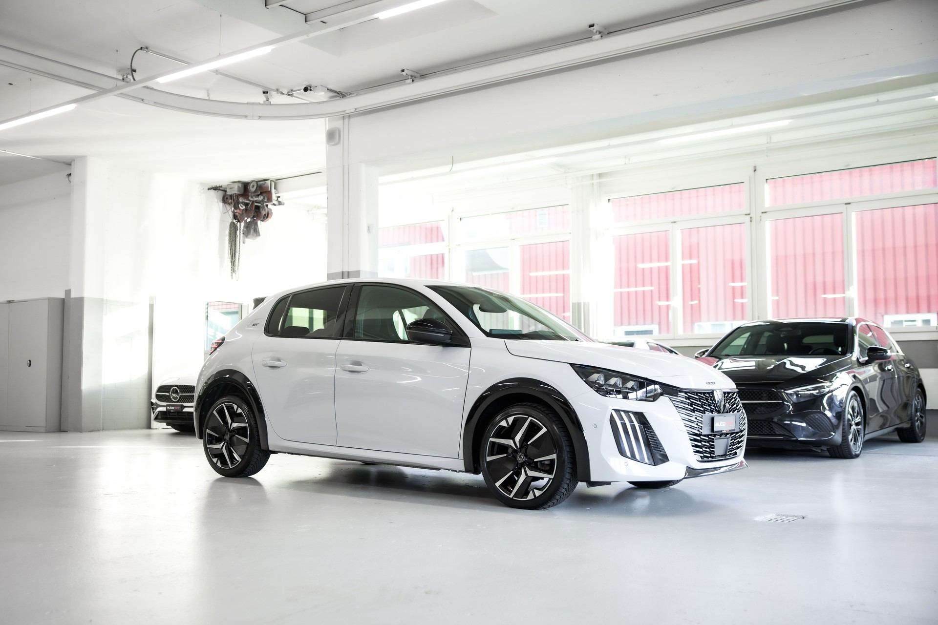 PEUGEOT 208 1.2 MHEV 110 GT-image-0