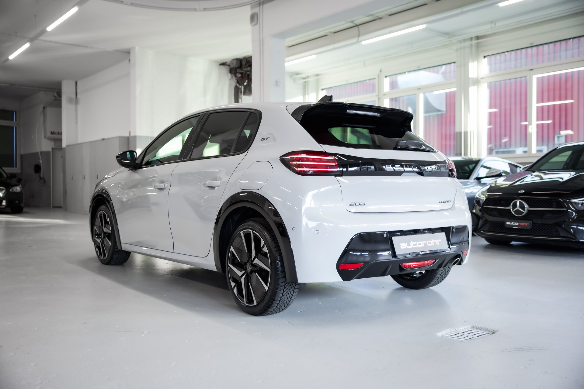 PEUGEOT 208 1.2 MHEV 110 GT-image-6