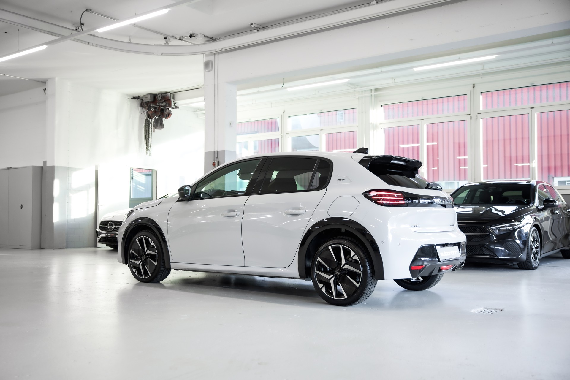 PEUGEOT 208 1.2 MHEV 110 GT-image-7