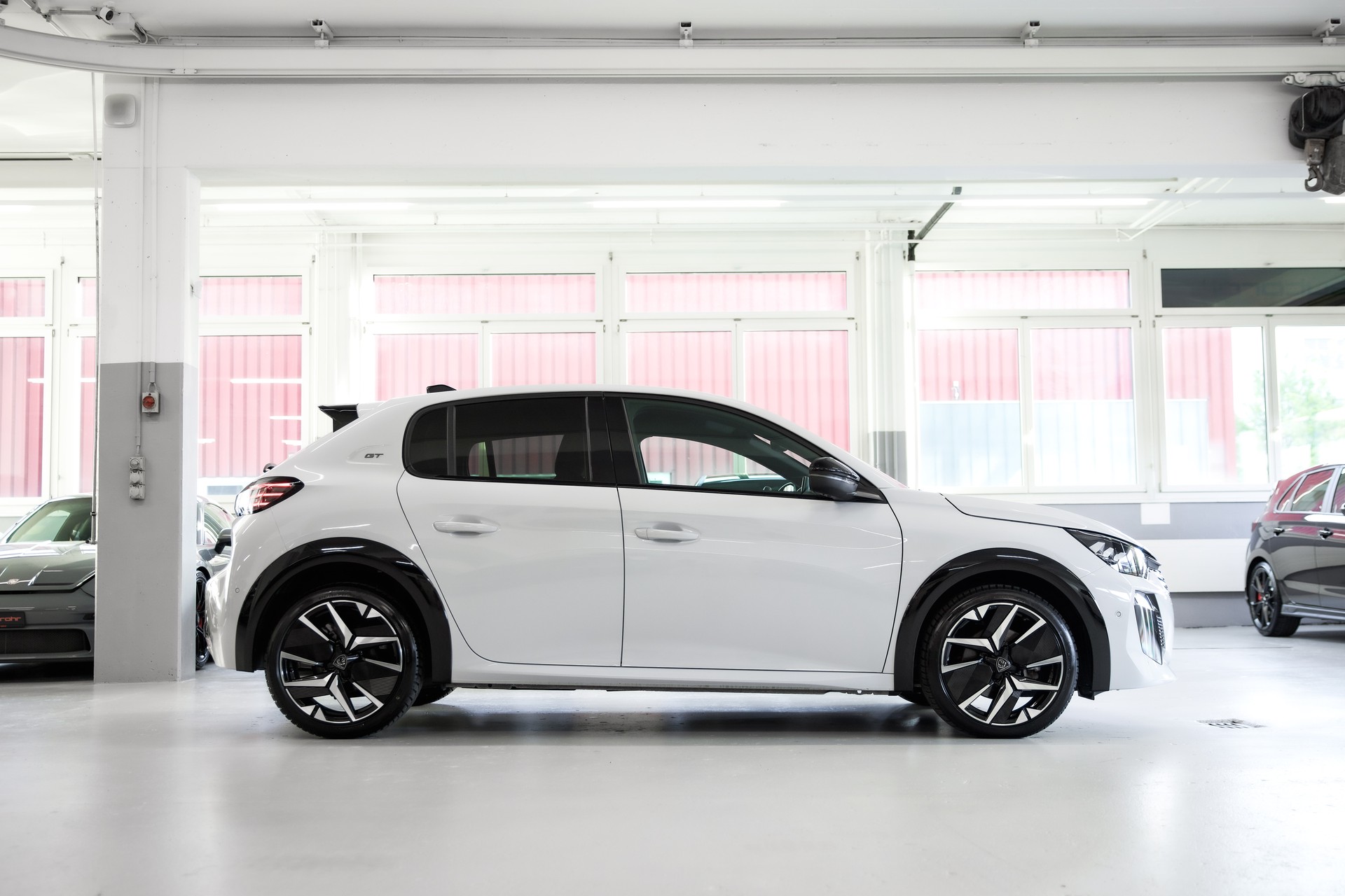 PEUGEOT 208 1.2 MHEV 110 GT-image-3