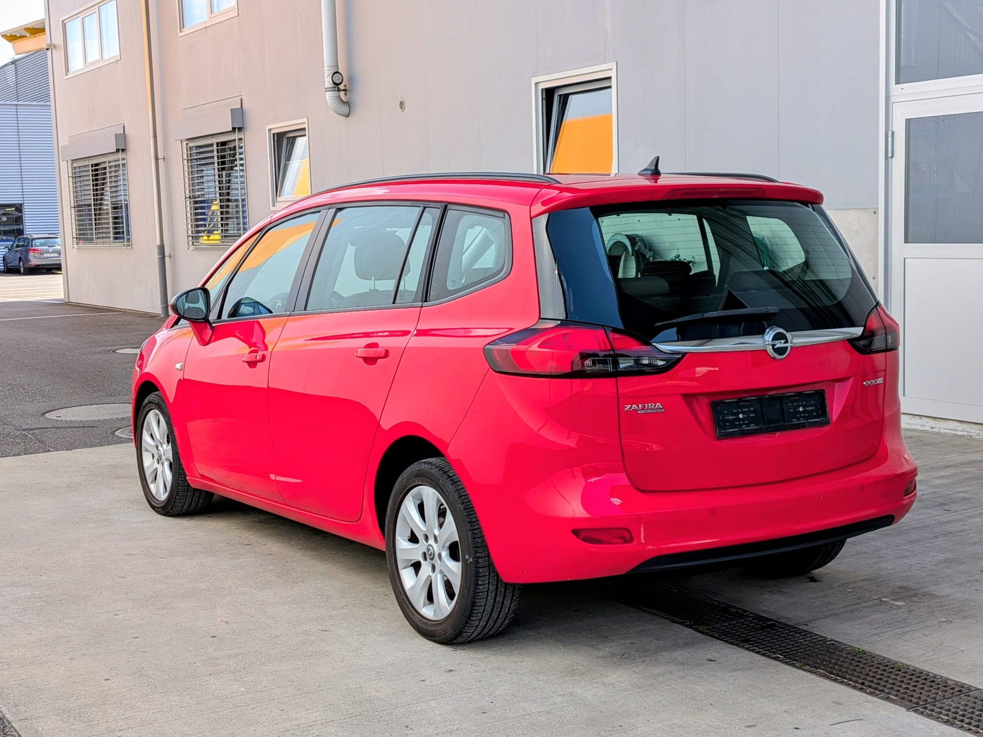 OPEL Zafira Tourer 1.6i 16V CNG Turbo Drive-image-3