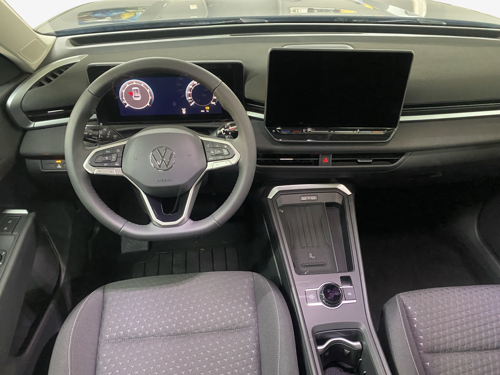 VW T-Roc 1.5 eTSI mHEV Life DSG-image-8