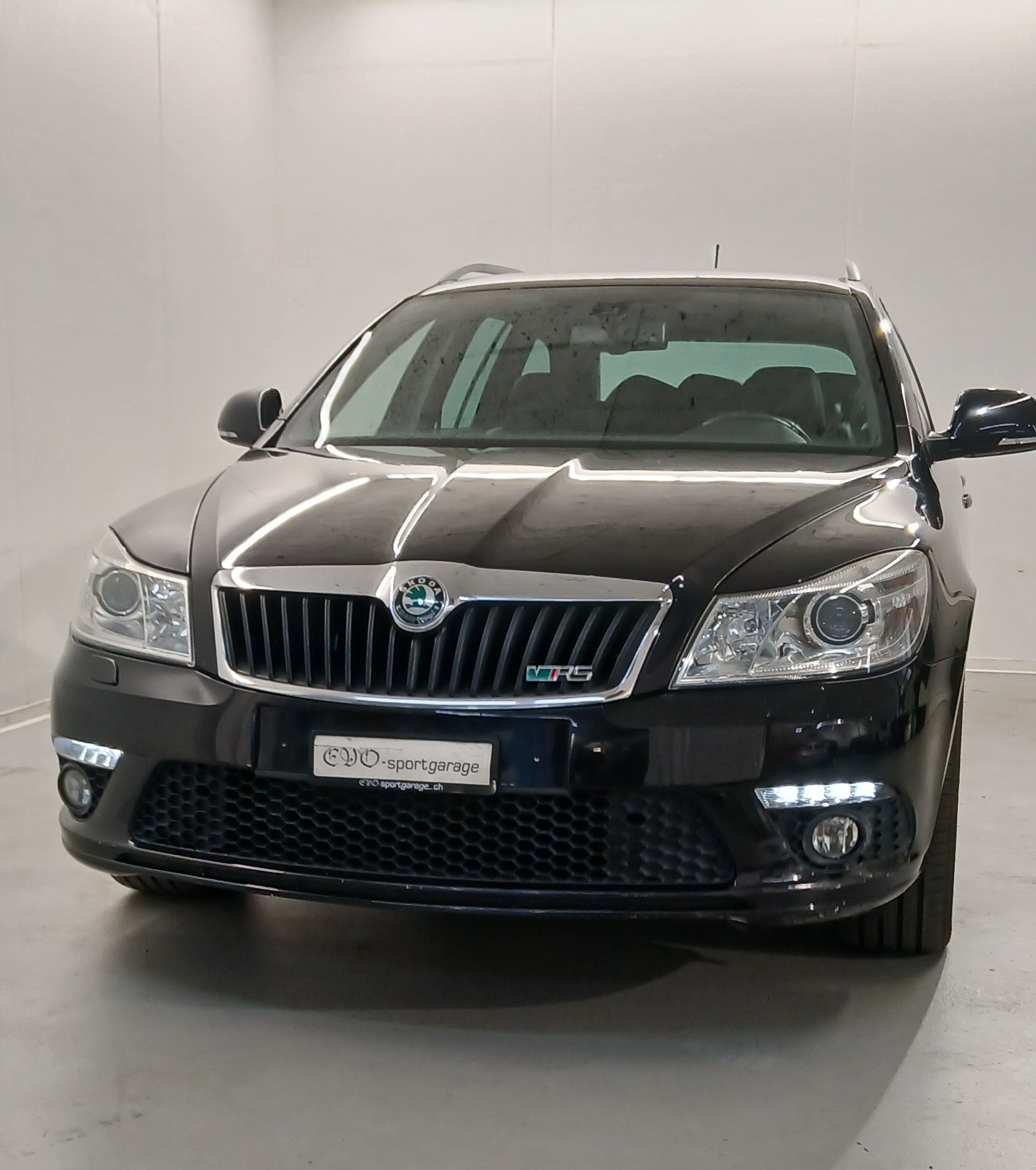 SKODA Octavia Combi 2.0 TDI RS DSG-image-0