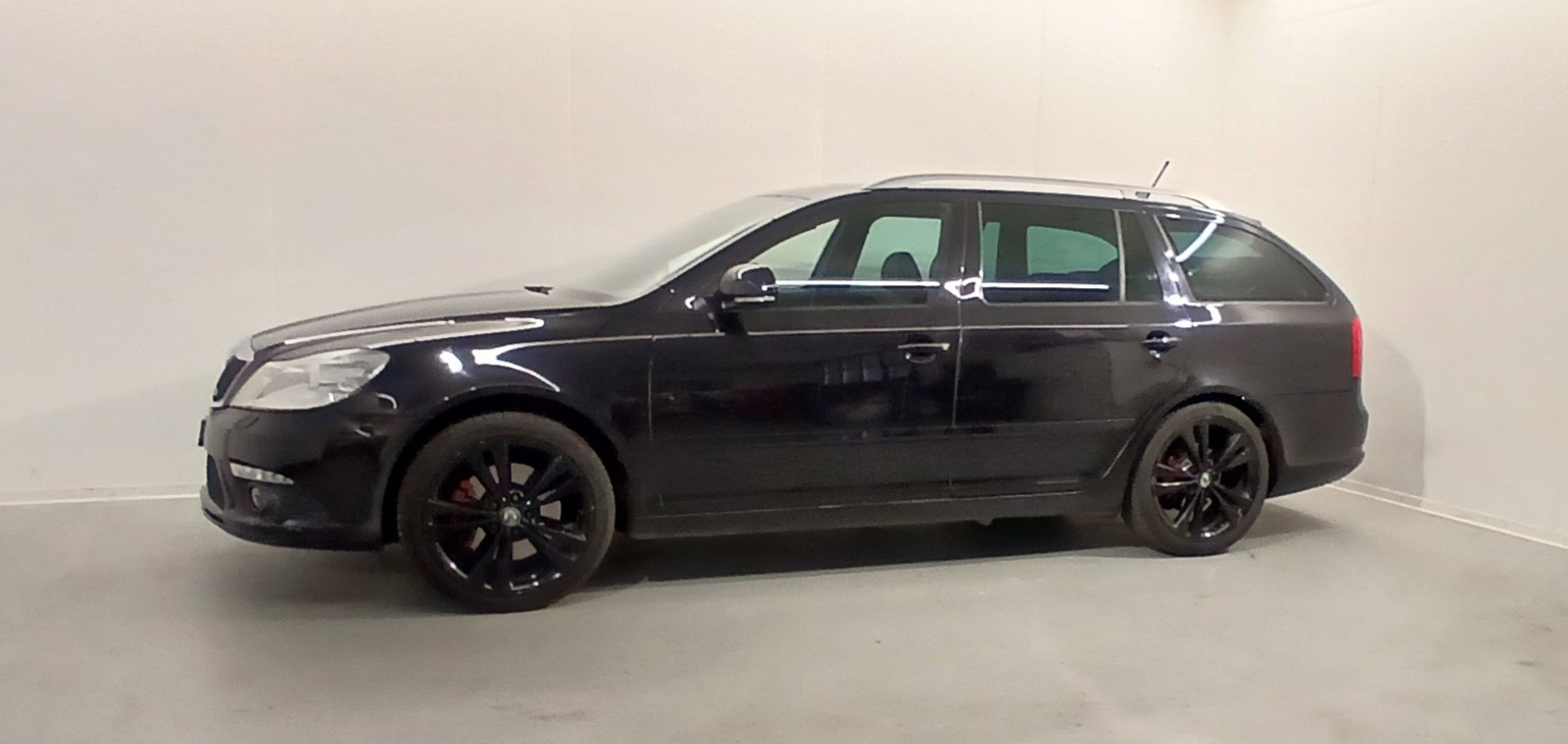 SKODA Octavia Combi 2.0 TDI RS DSG-image-5