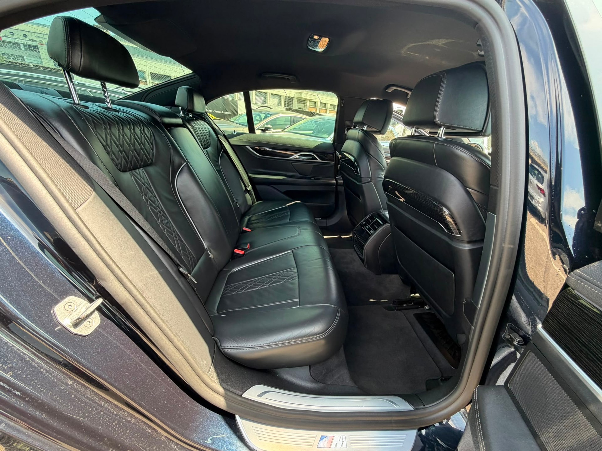 BMW 730d xDrive M-PACK Steptronic-image-16