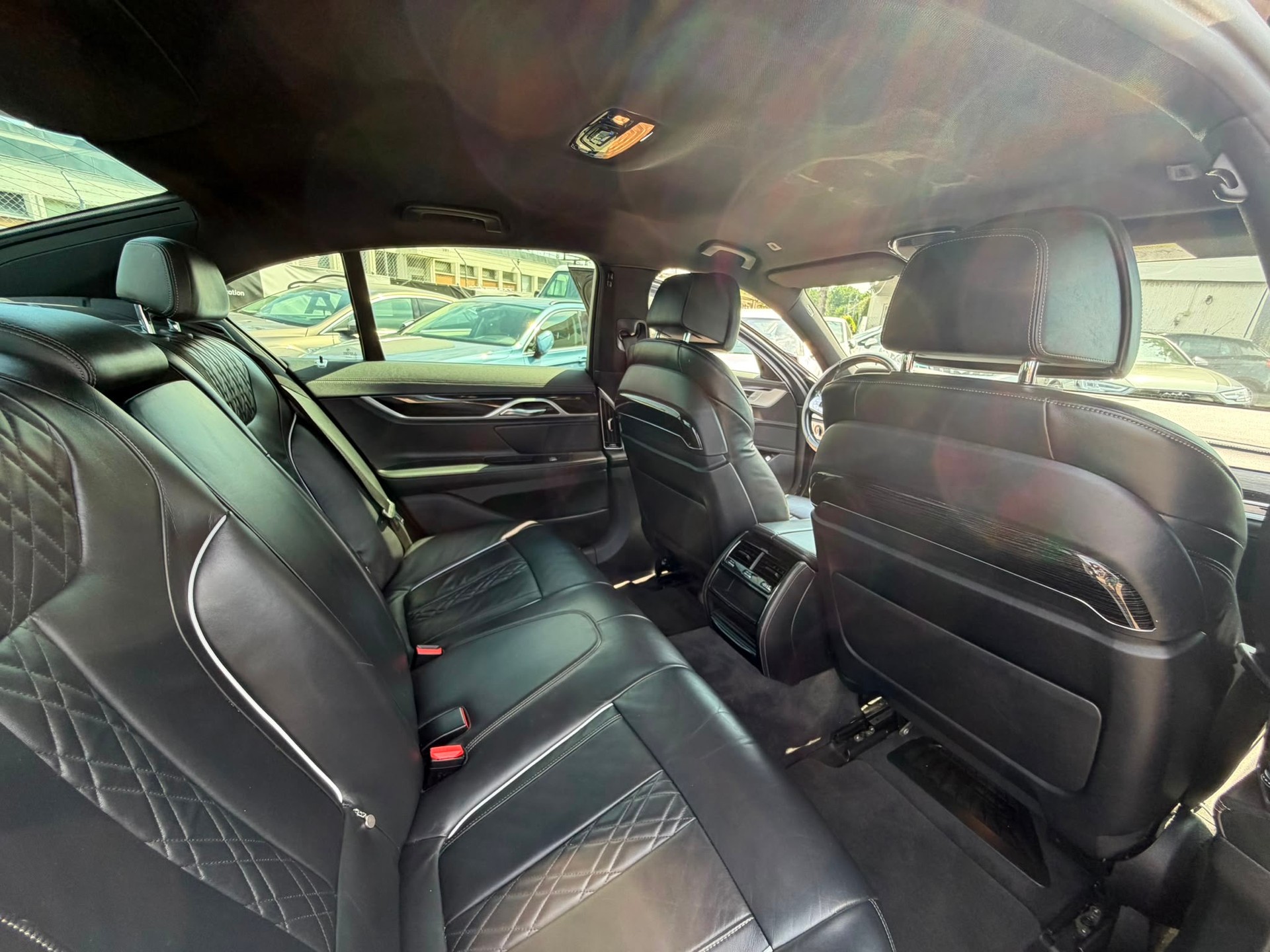 BMW 730d xDrive M-PACK Steptronic-image-17