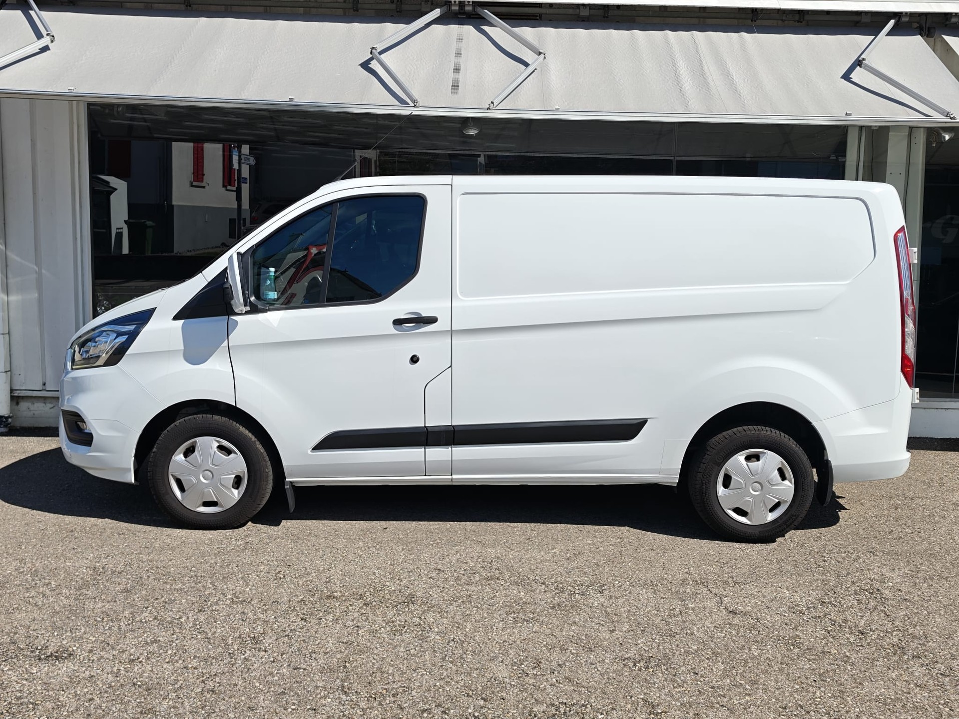 FORD Transit Custom 280 L1H1 105 PS Trend 4d-showroom-element-1