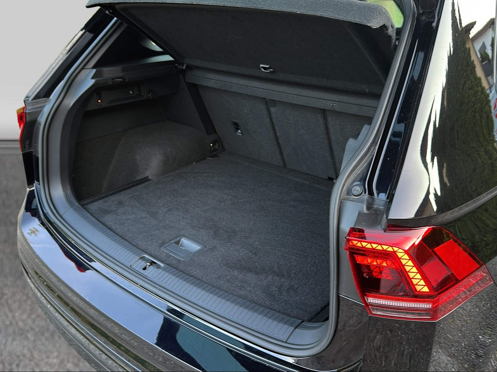 VW Tiguan 2.0 TDI SCR Highline 4Motion DSG-image-22