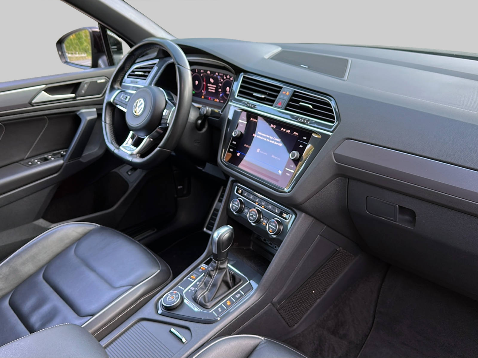 VW Tiguan 2.0 TDI SCR Highline 4Motion DSG-image-19
