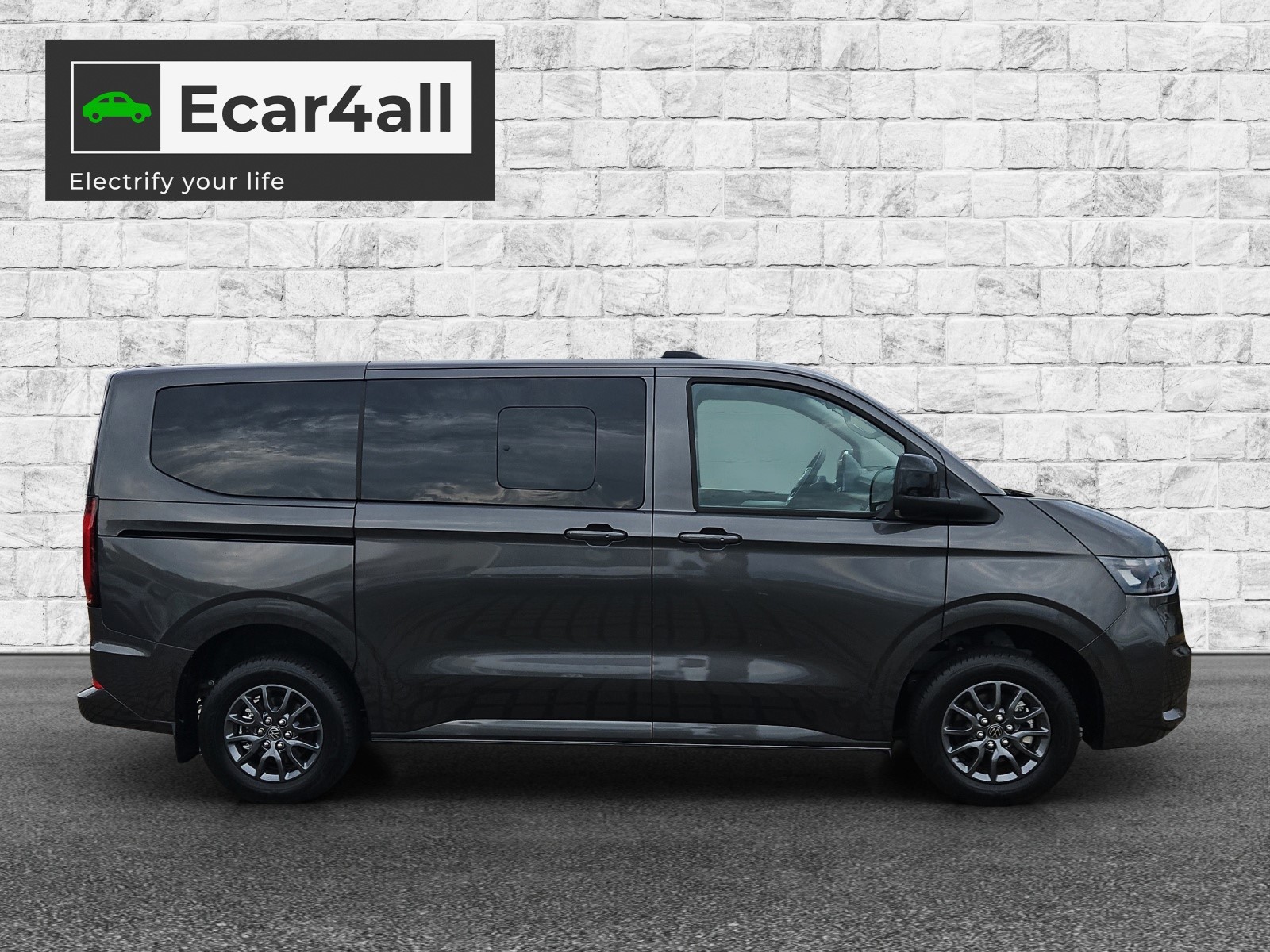 VW e-Caravelle Life 8 Plätzer-image-3
