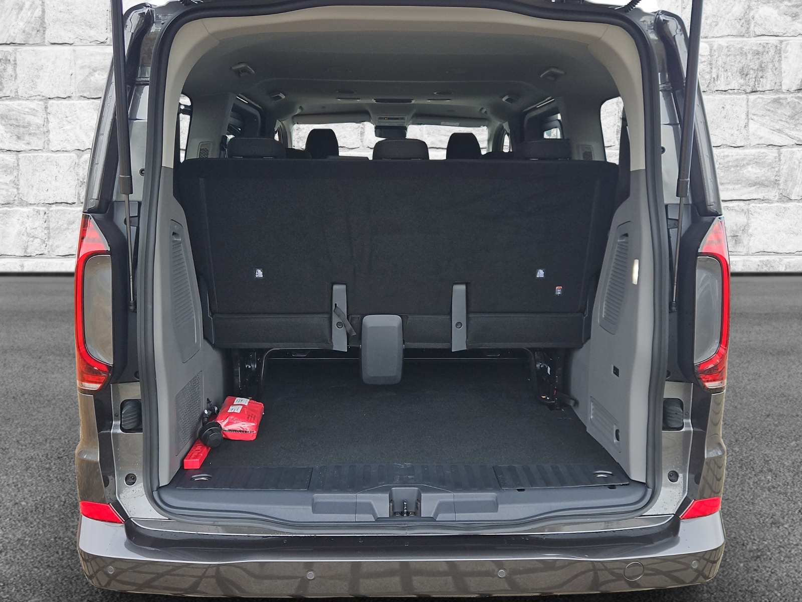 VW e-Caravelle Life 8 Plätzer-image-6
