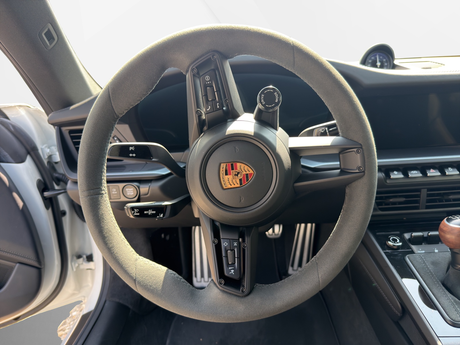 PORSCHE 911 Carrera T-image-13