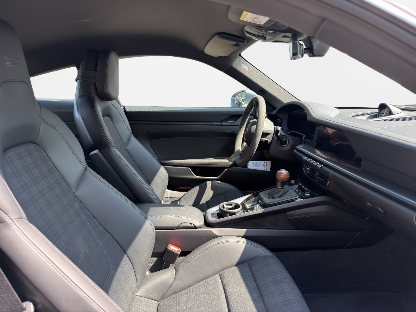 PORSCHE 911 Carrera T-image-17