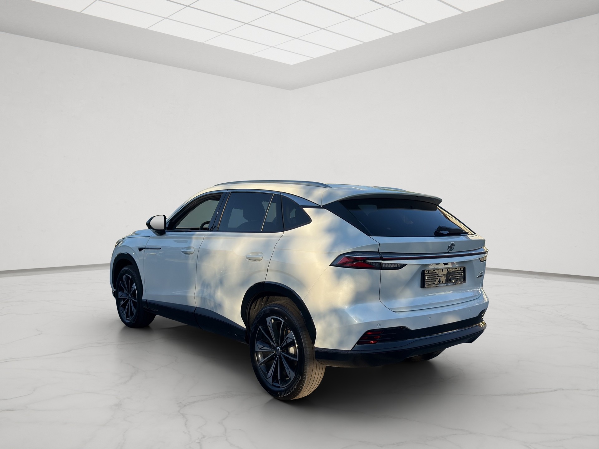 MG HS 1.5 T HEV Luxury-image-5