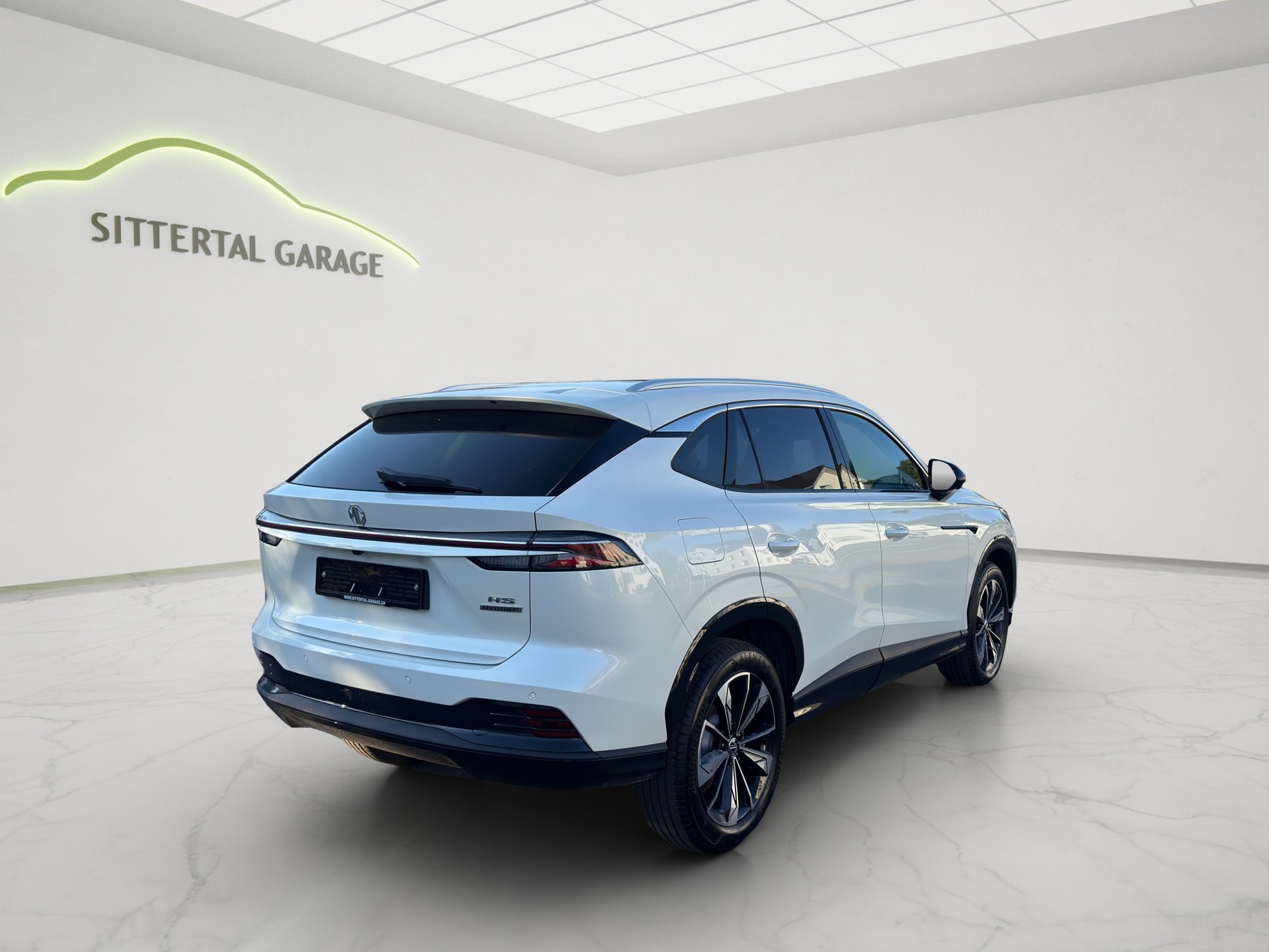 MG HS 1.5 T HEV Luxury-image-3