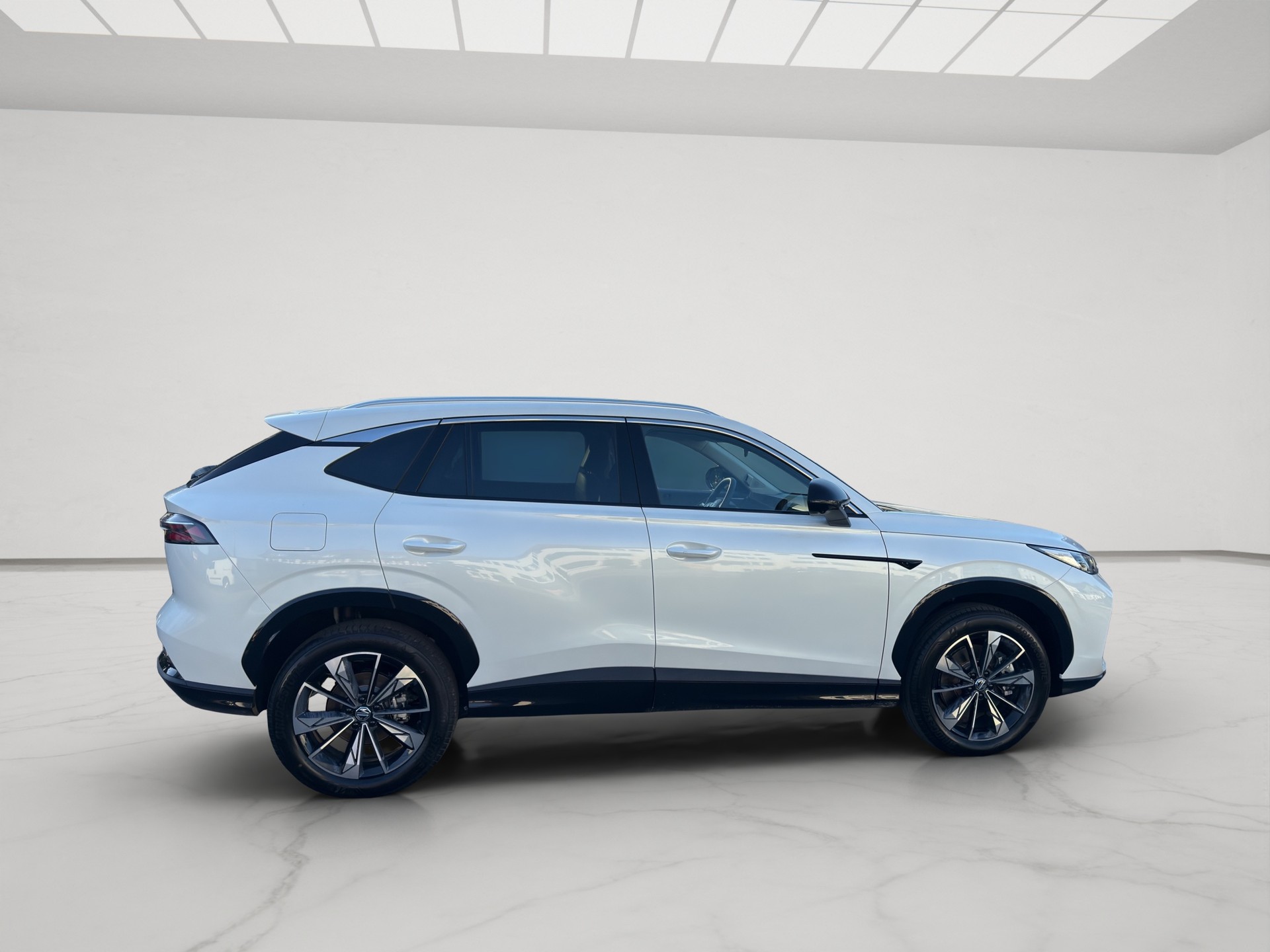 MG HS 1.5 T HEV Luxury-image-6