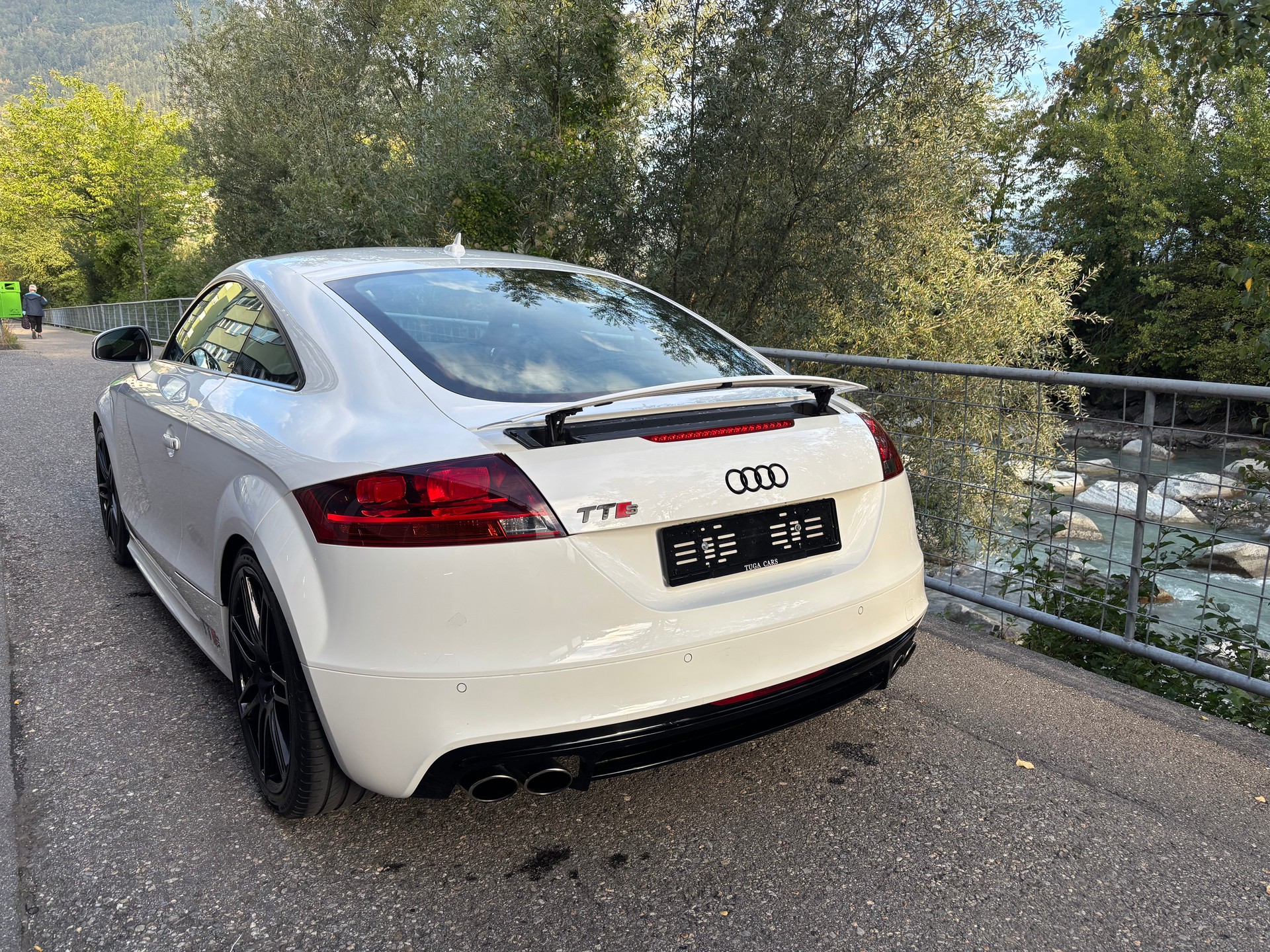 AUDI TTS Coupé 2.0 TFSI quattro S-tronic-showroom-element-3