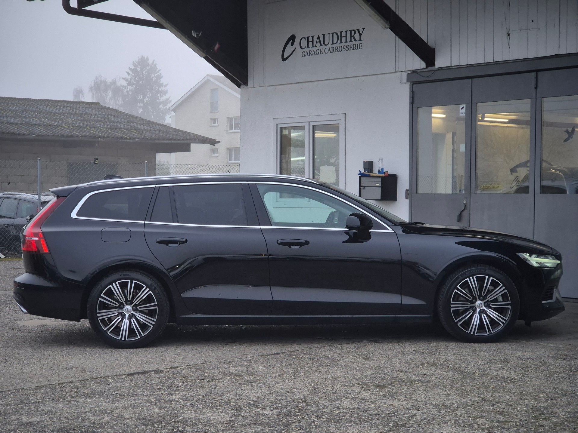 VOLVO V60 T6 eAWD Twin Engine Inscription Geartronic-image-4
