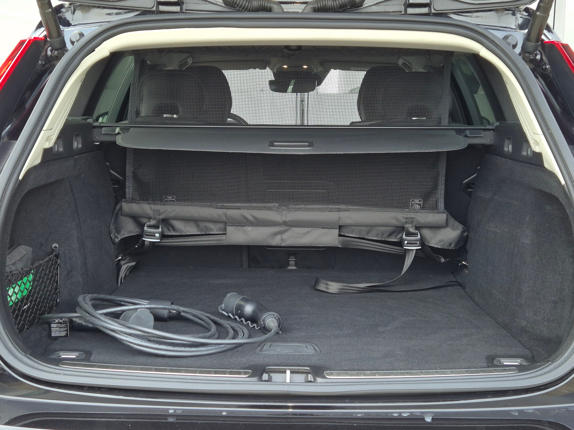 VOLVO V60 T6 eAWD Twin Engine Inscription Geartronic-image-7