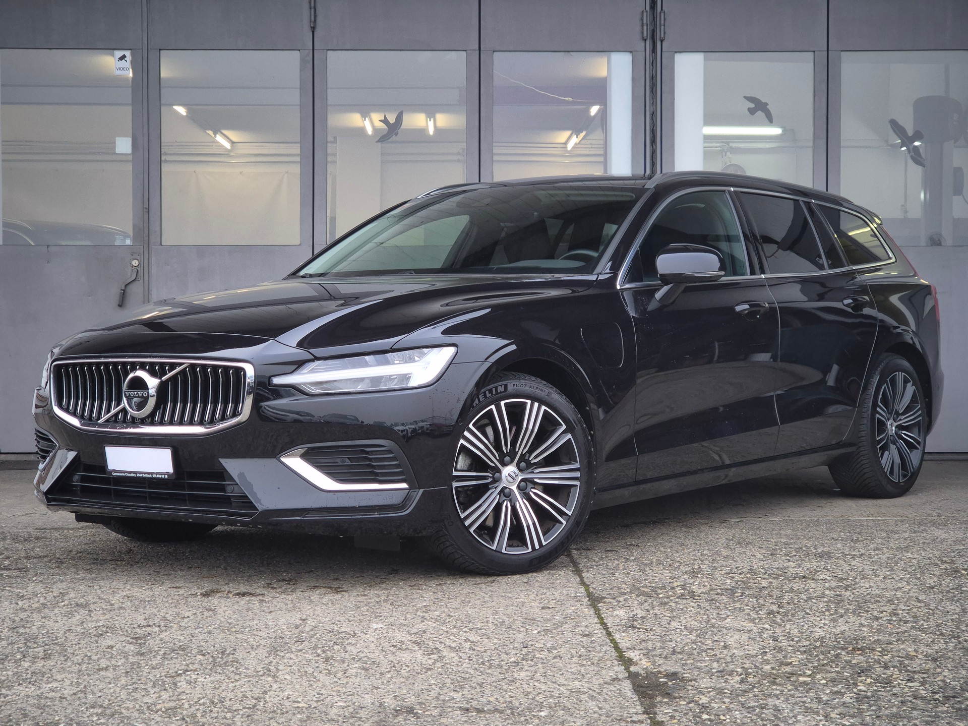 VOLVO V60 T6 eAWD Twin Engine Inscription Geartronic-image-0