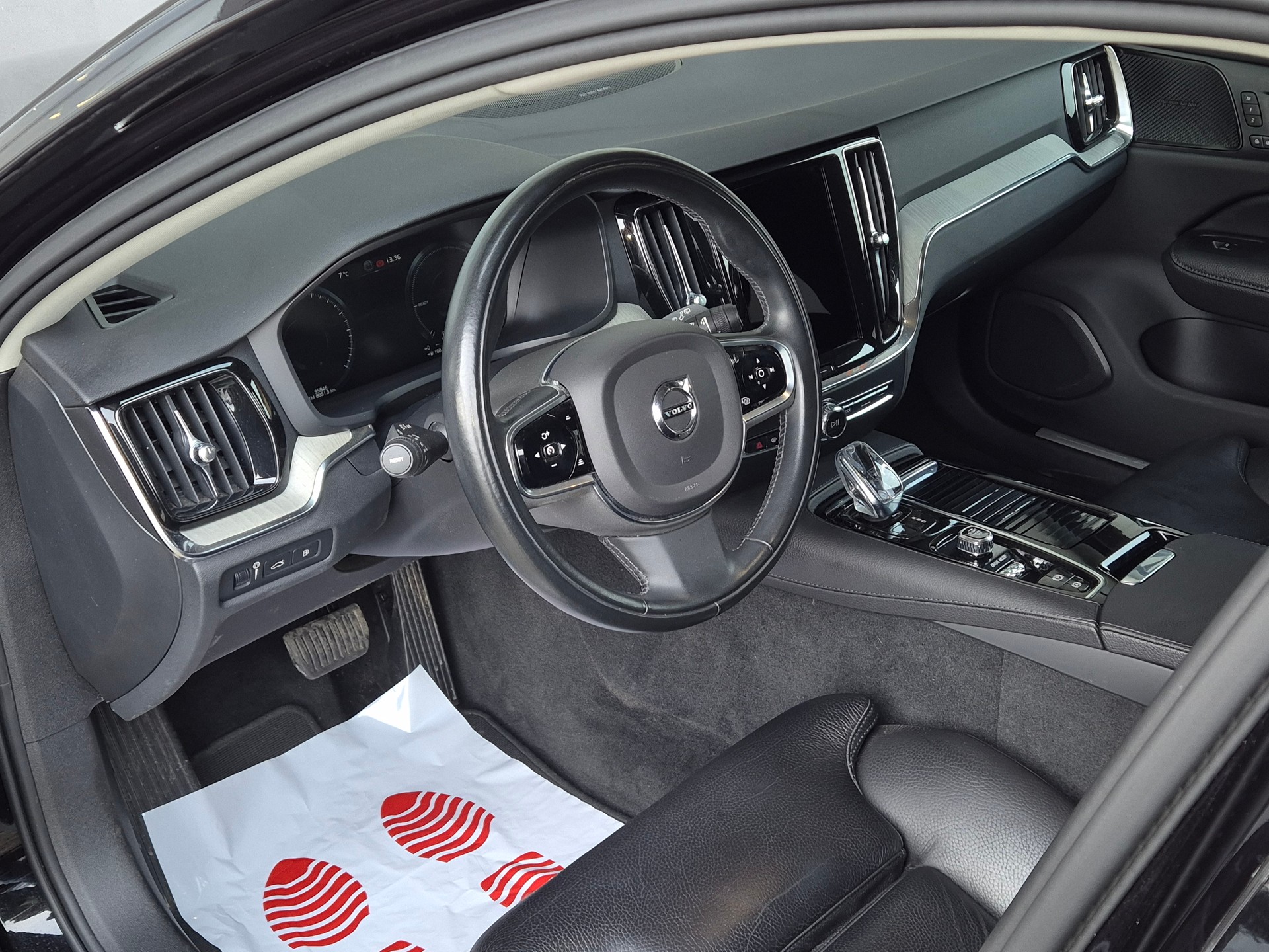VOLVO V60 T6 eAWD Twin Engine Inscription Geartronic-image-11