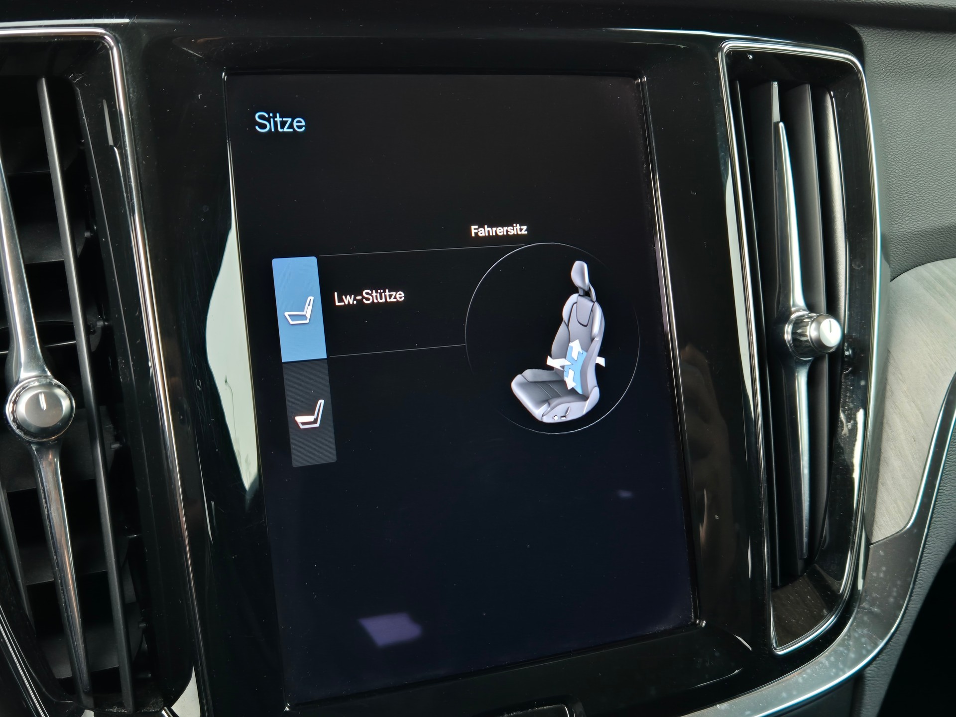 VOLVO V60 T6 eAWD Twin Engine Inscription Geartronic-image-26