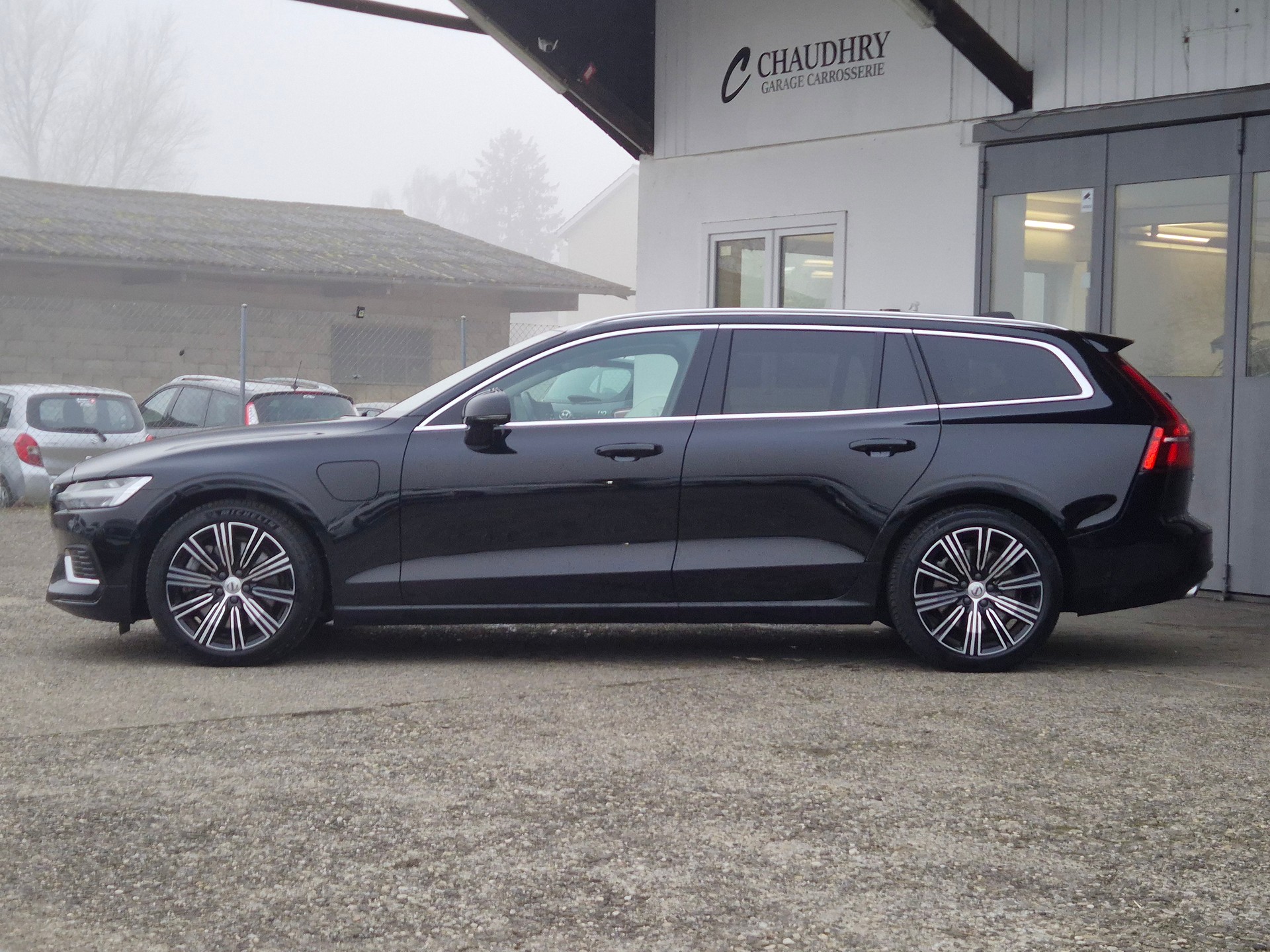 VOLVO V60 T6 eAWD Twin Engine Inscription Geartronic-image-9