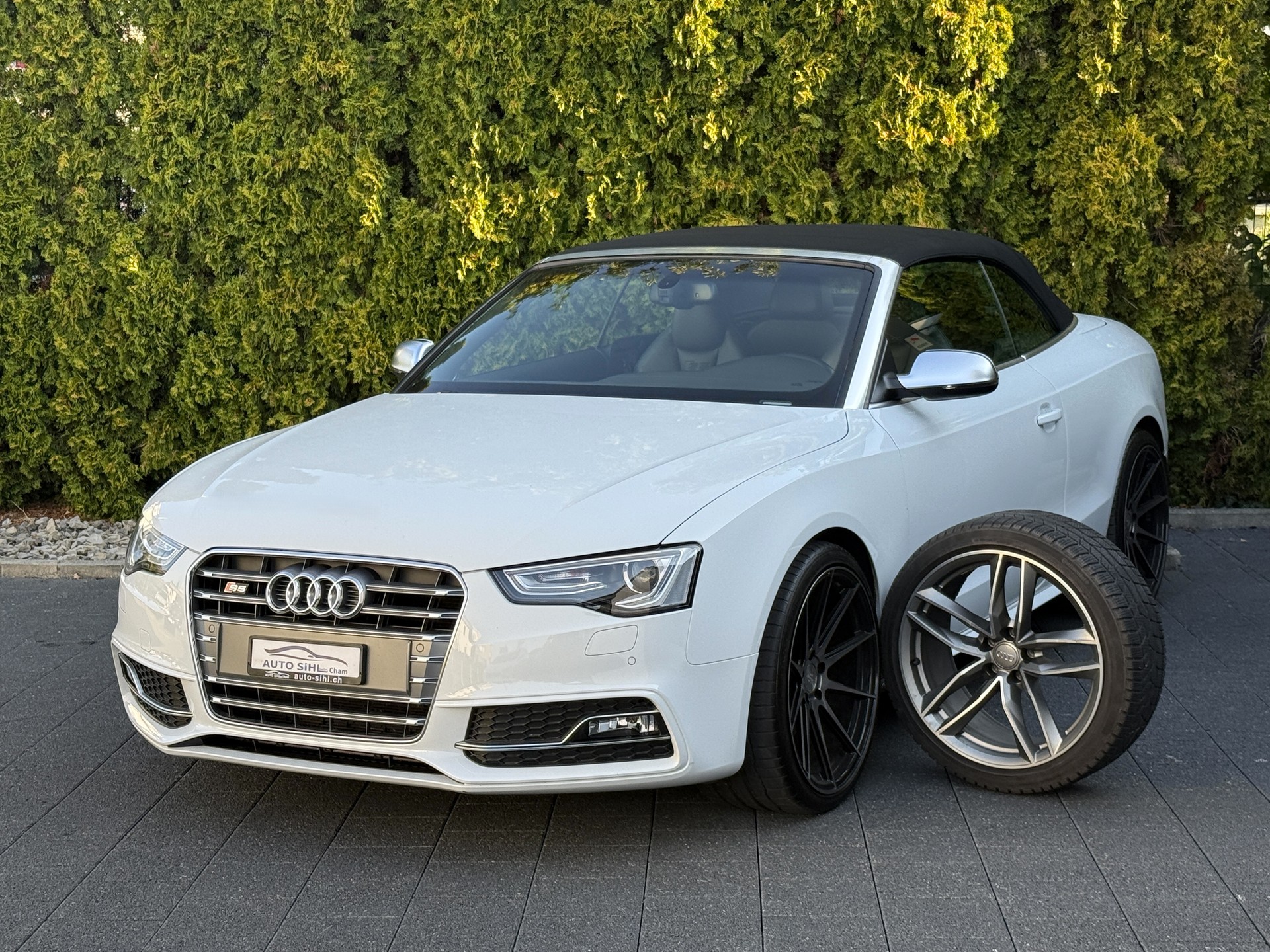 AUDI S5 Cabrio 3.0 TFSI quattro S-tronic / Liebhaberfahrzeug-image-2
