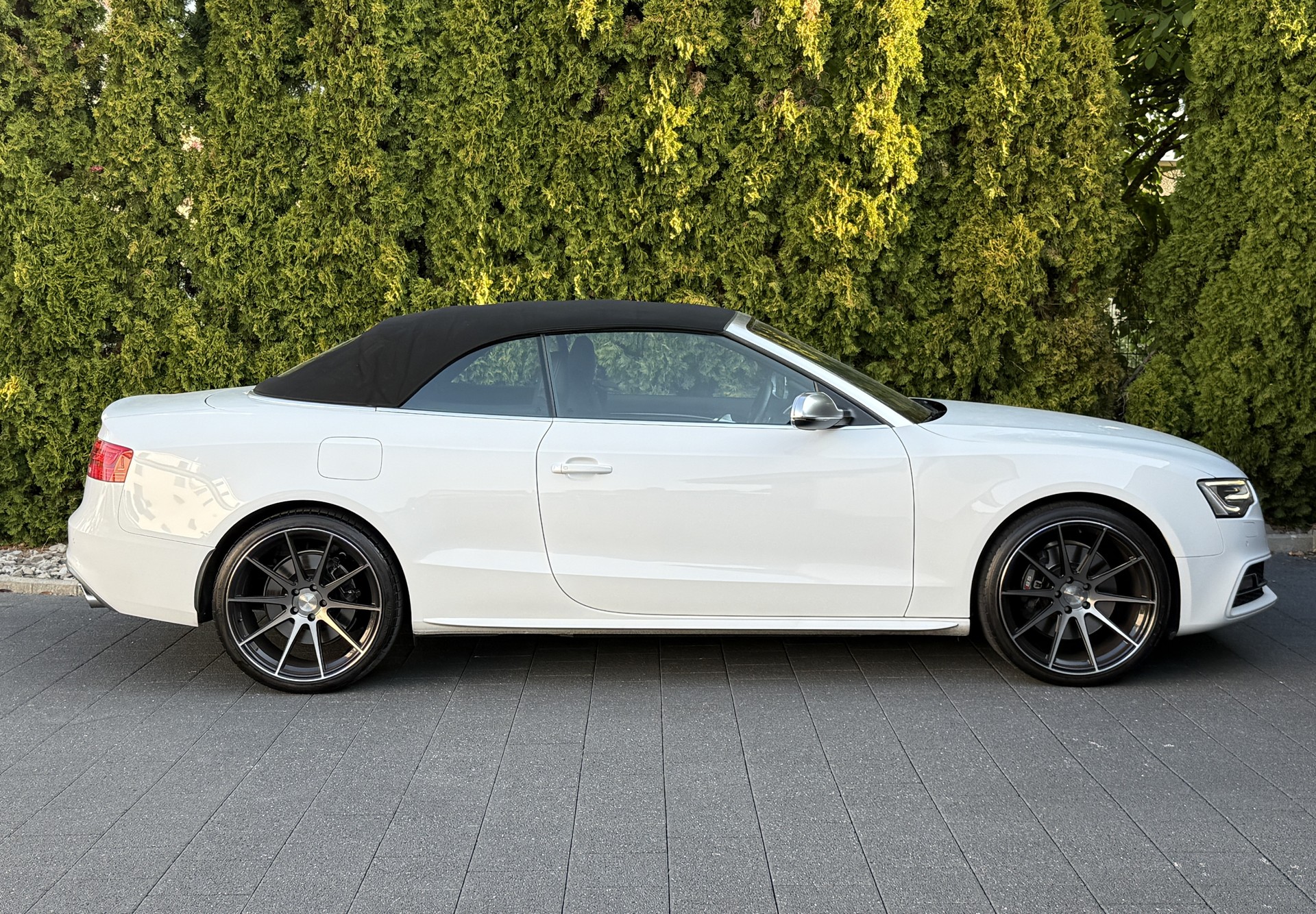 AUDI S5 Cabrio 3.0 TFSI quattro S-tronic / Liebhaberfahrzeug-image-12