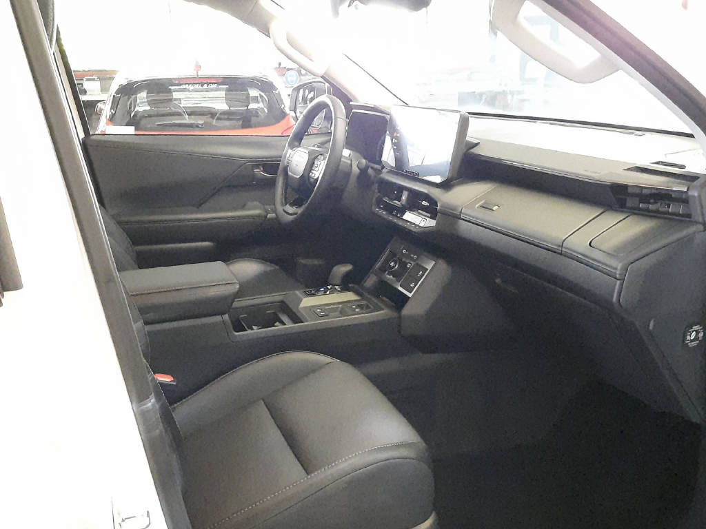 TOYOTA Hilux Double Cab.-Pick-up 59KWh Style-image-6