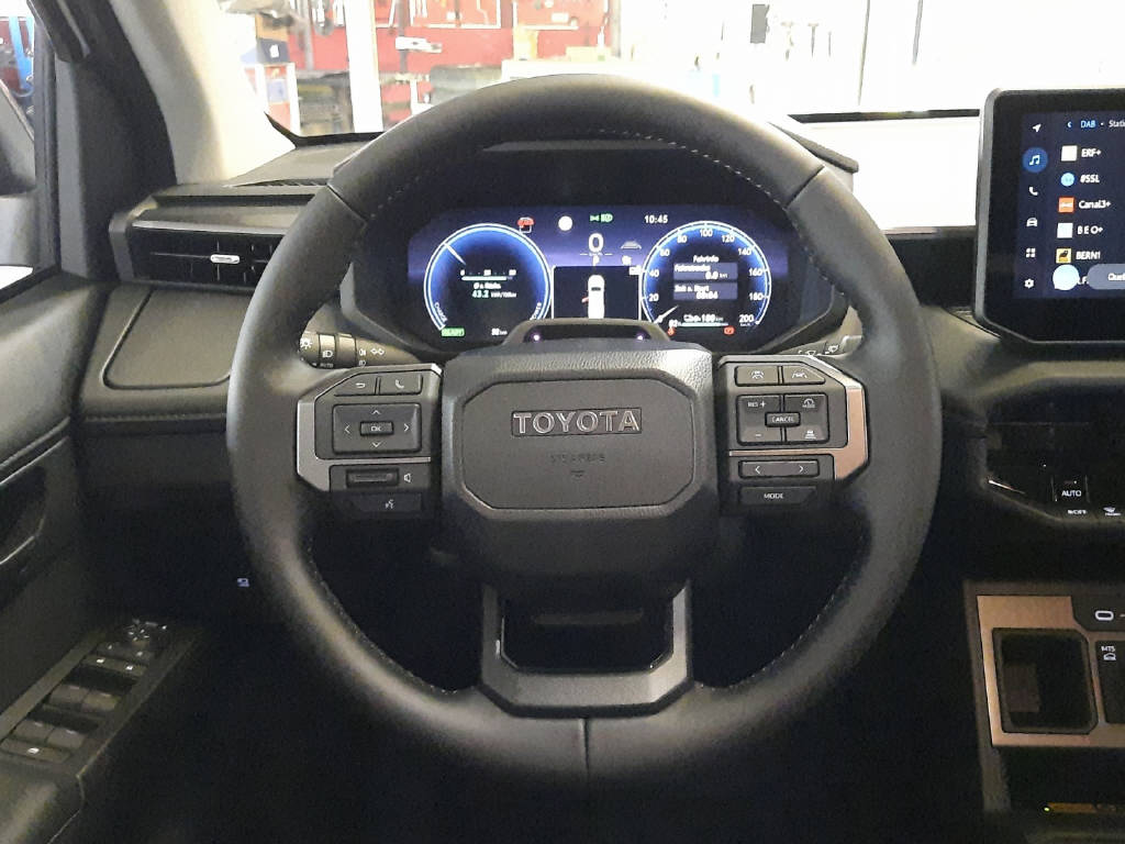TOYOTA Hilux Double Cab.-Pick-up 59KWh Style-image-10