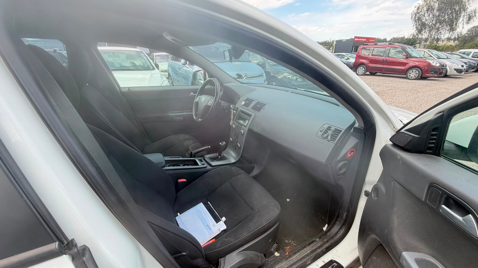 VOLVO V50 D3 Momentum Geartronic-image-7