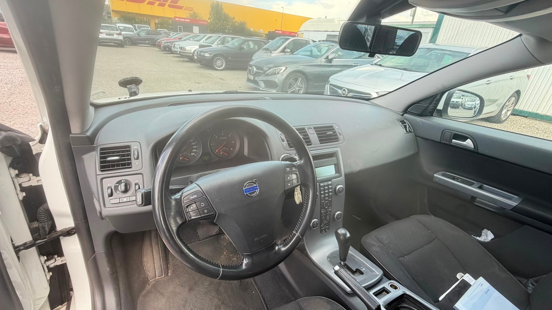 VOLVO V50 D3 Momentum Geartronic-image-6
