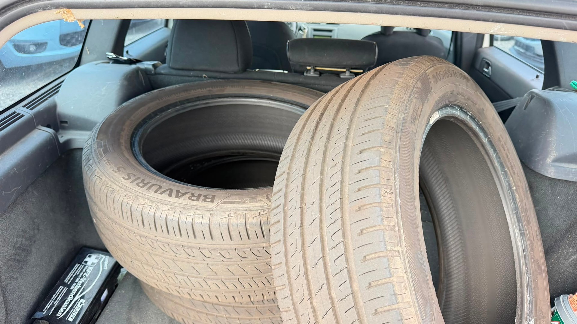 VOLVO V50 D3 Momentum Geartronic-image-10
