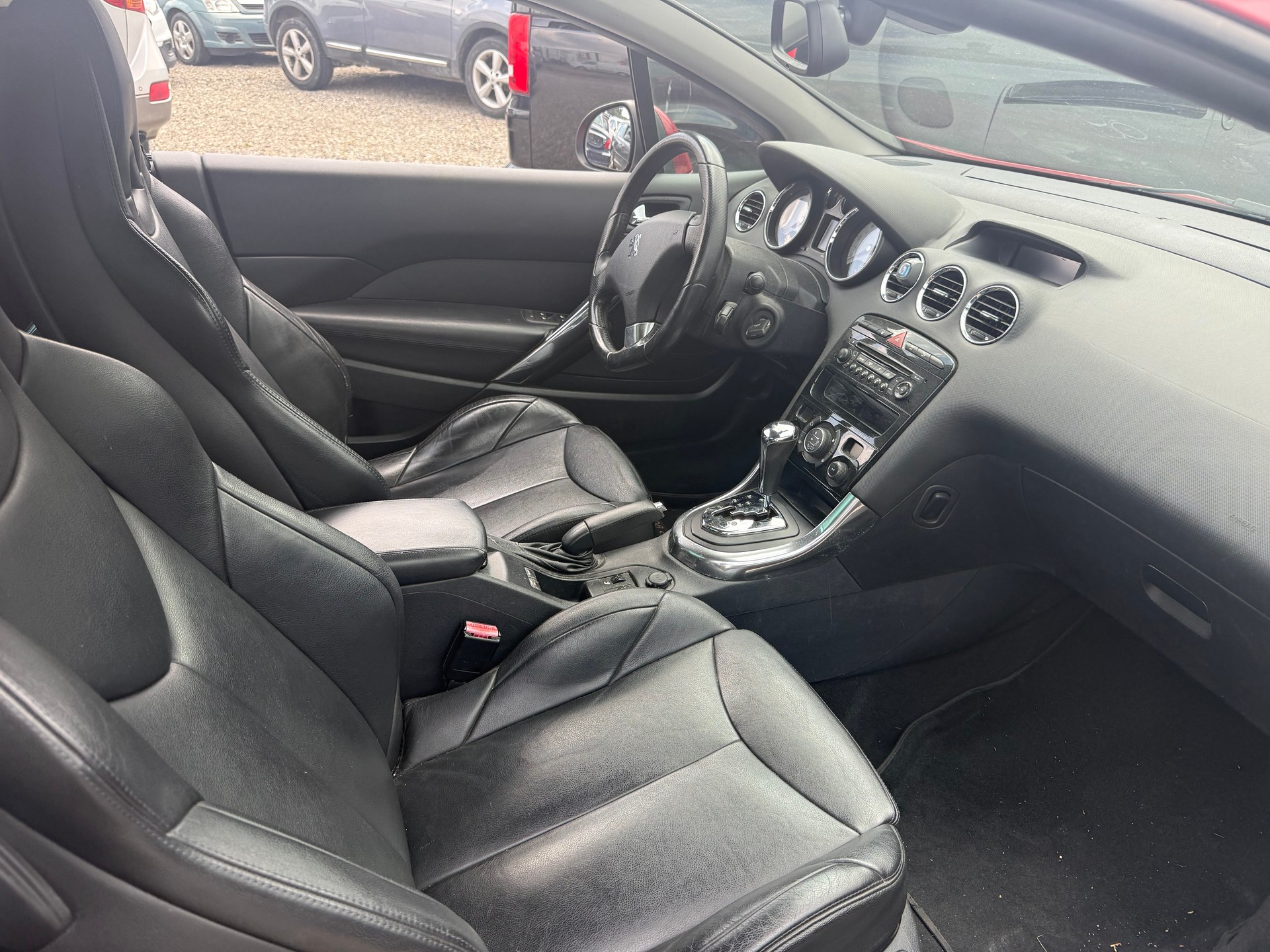 PEUGEOT 308 CC 1.6 16V Turbo Platinum Automatic-image-4