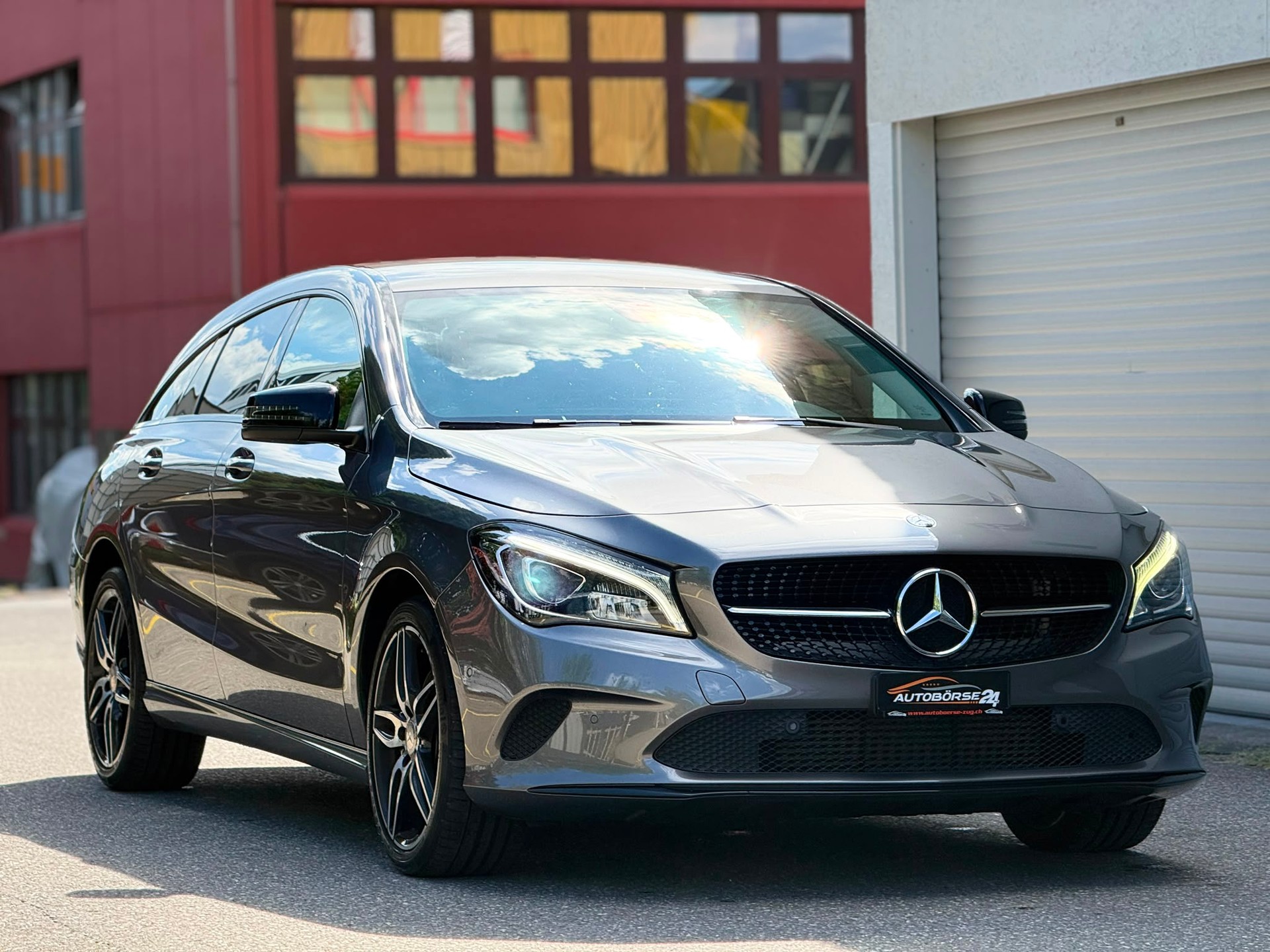 MERCEDES-BENZ CLA 250 Urban 4m Shooting Brake-image-1