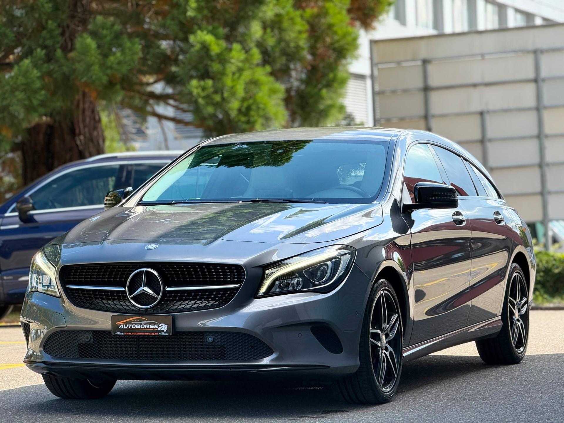 MERCEDES-BENZ CLA 250 Urban 4m Shooting Brake-image-0