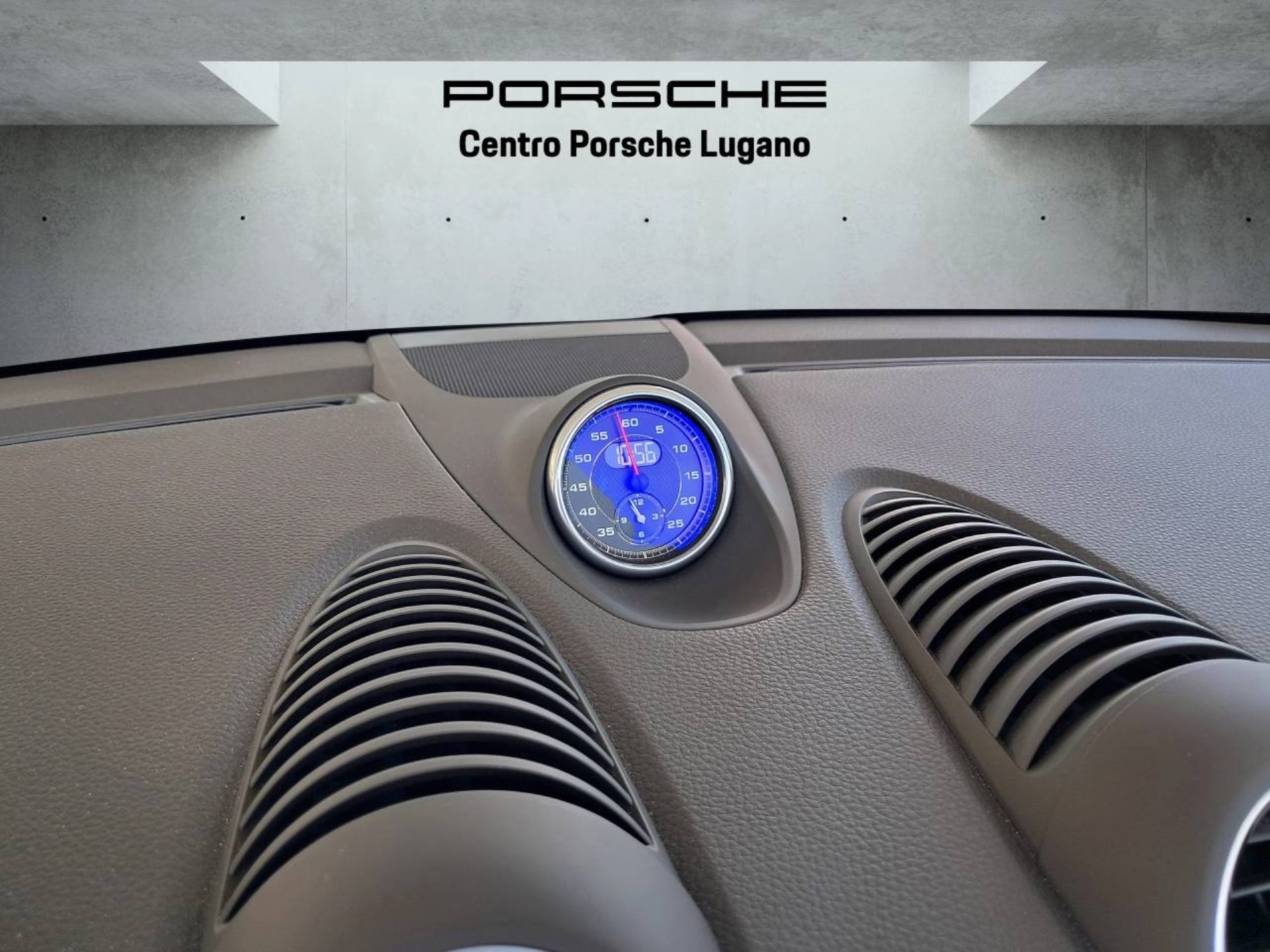 PORSCHE 718 Boxster S-image-25