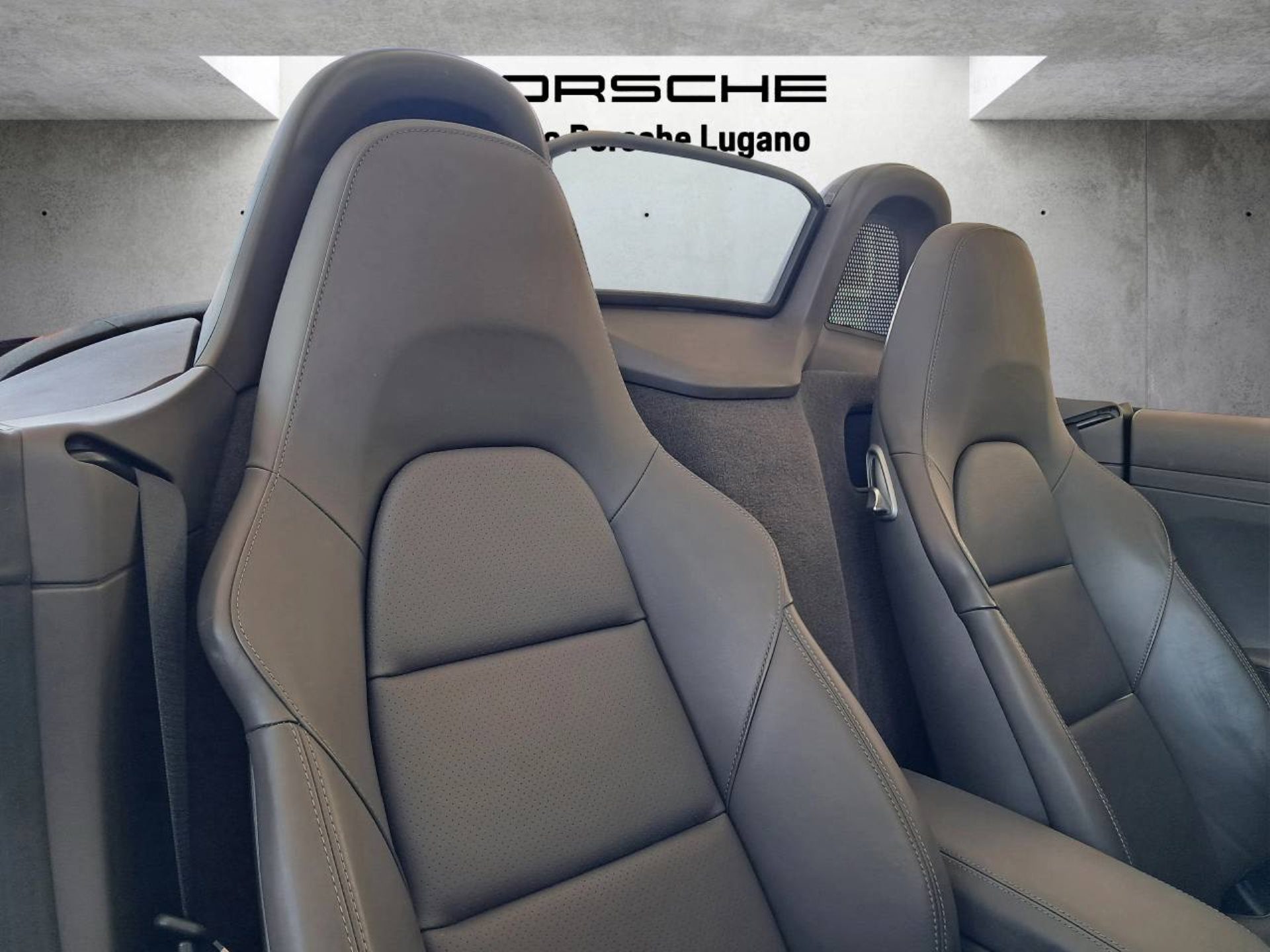 PORSCHE 718 Boxster S-image-19