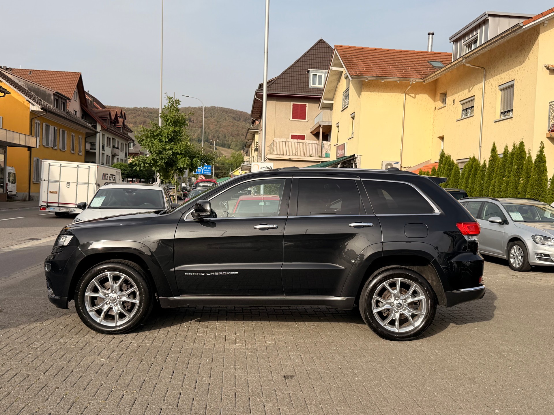 JEEP Grand Cherokee 3.0 CRD Summit Automatic-image-2
