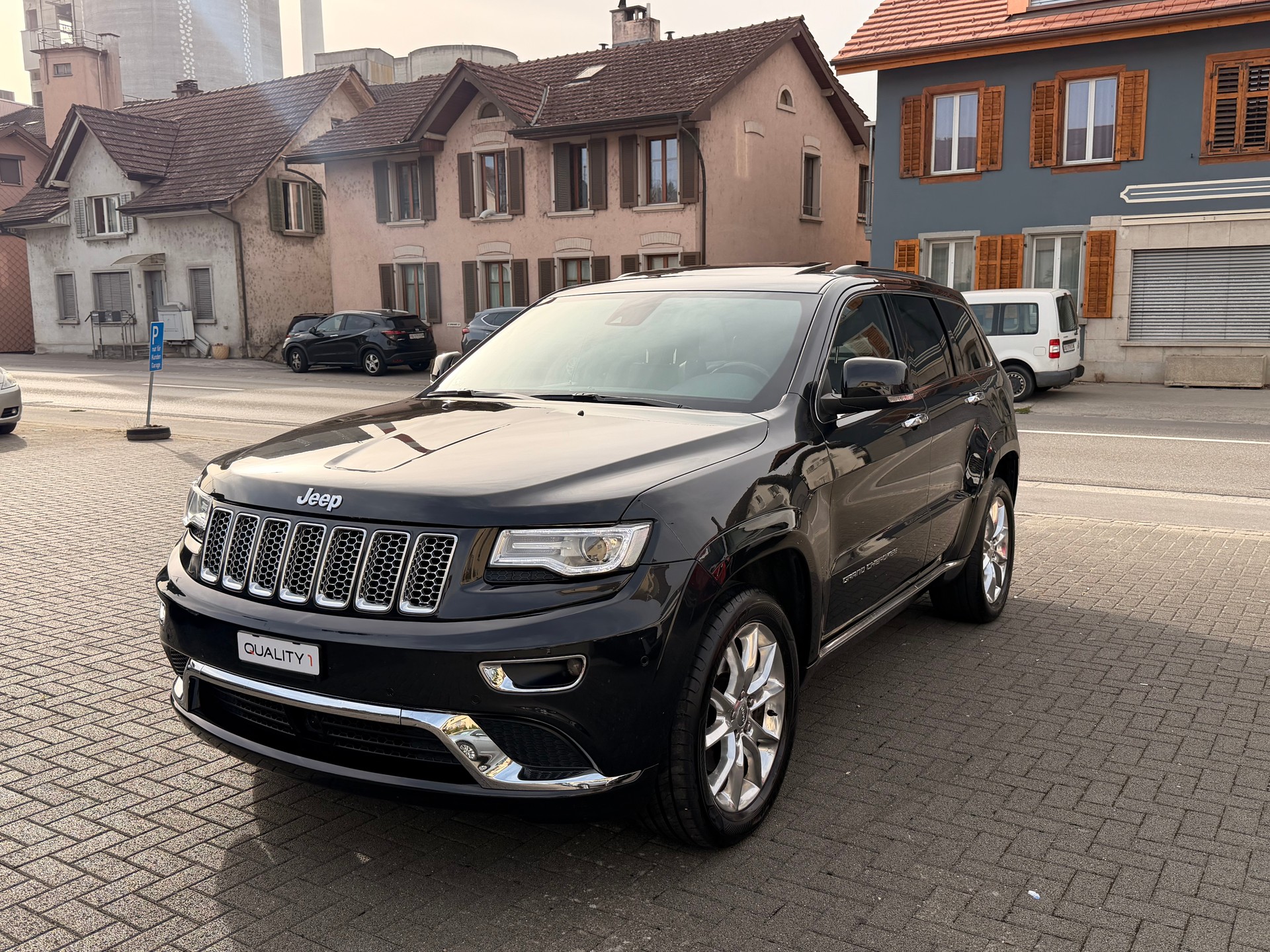 JEEP Grand Cherokee 3.0 CRD Summit Automatic-image-8