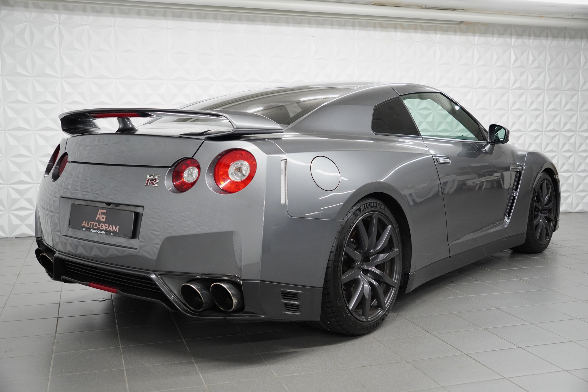 NISSAN GT-R 3.8 V6 Biturbo Premium Edition-image-4