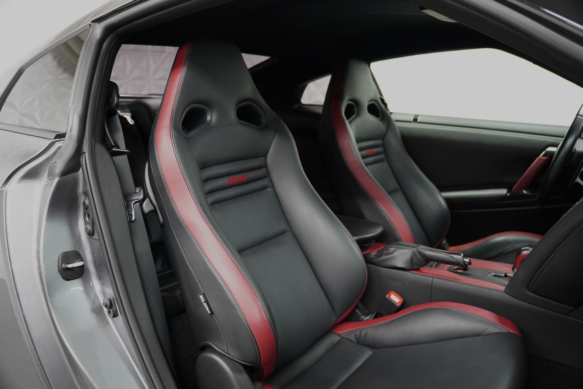 NISSAN GT-R 3.8 V6 Biturbo Premium Edition-image-8