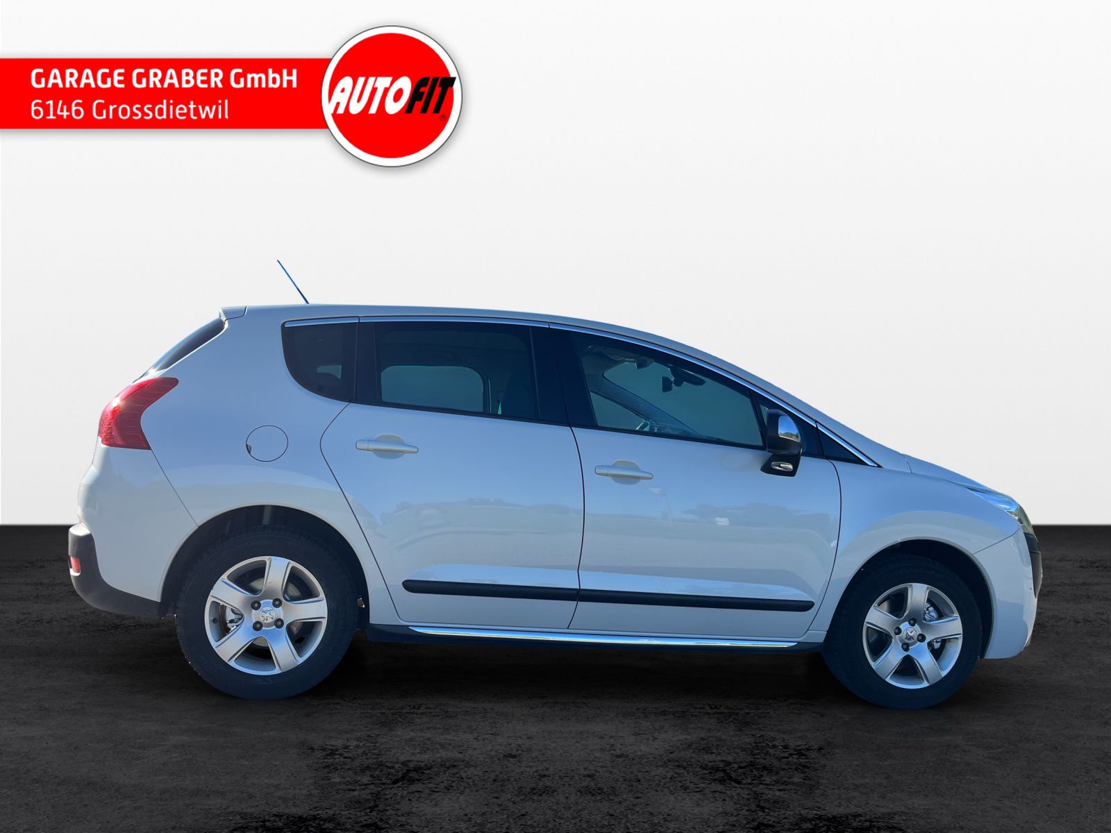 PEUGEOT 3008 1.6 16V T Platinum-image-5